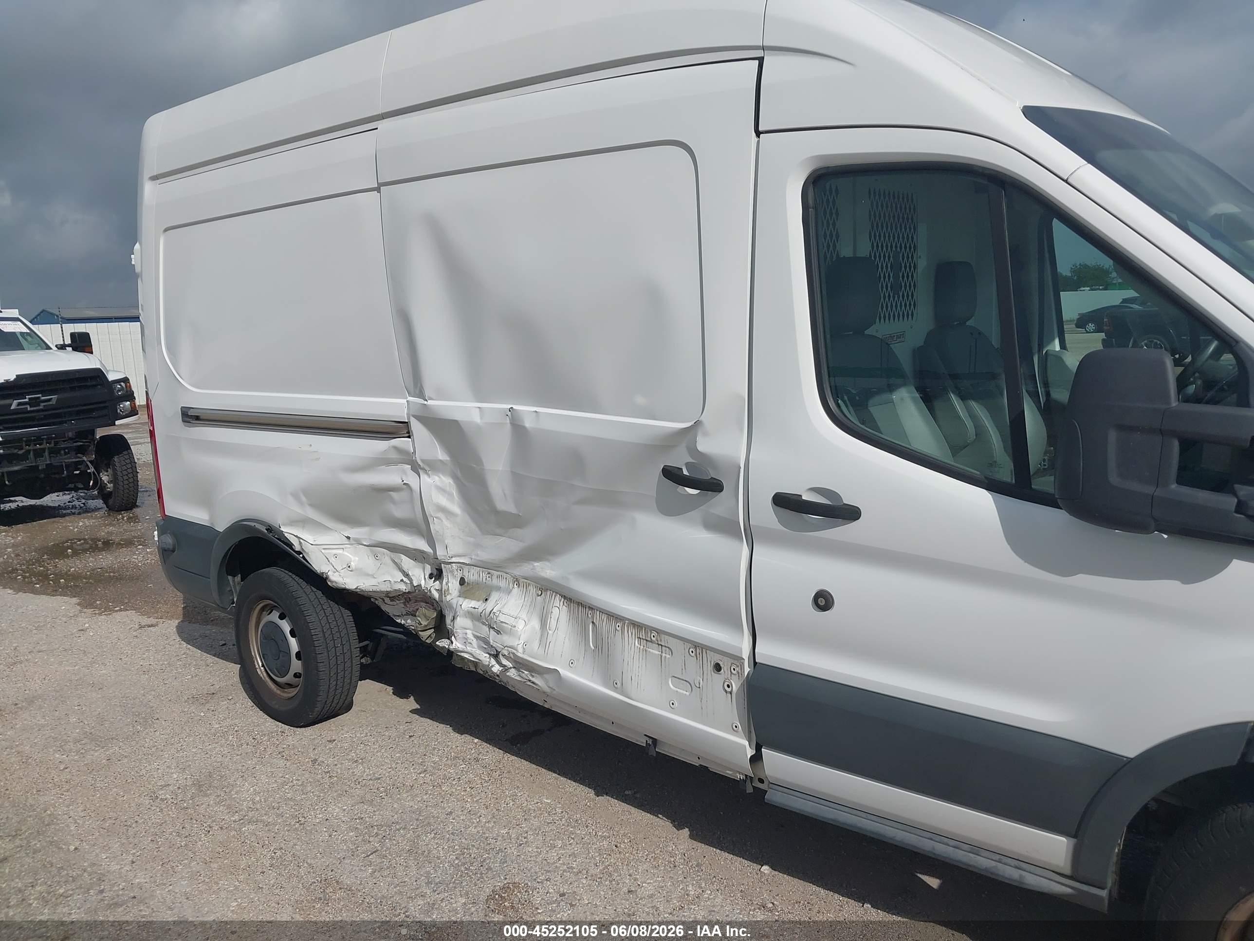 2016 Ford Transit-250 White vin: 1FTYR2XM7GKA07006