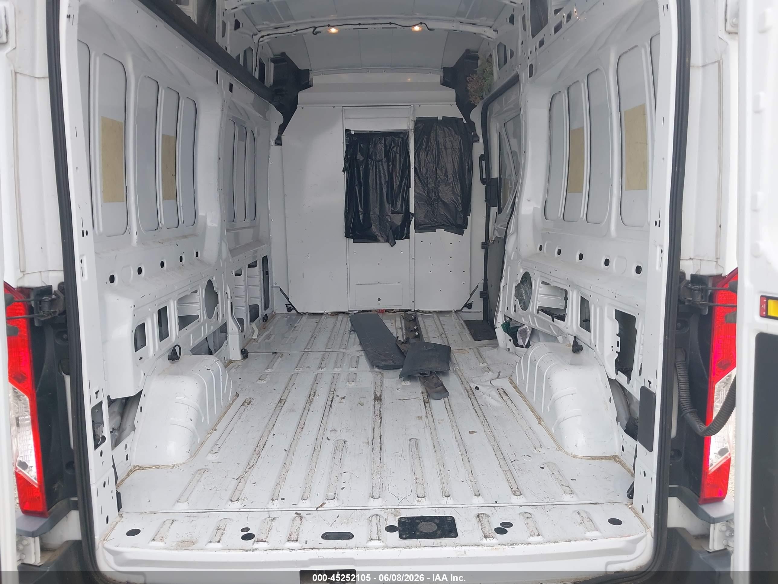 2016 Ford Transit-250 White vin: 1FTYR2XM7GKA07006