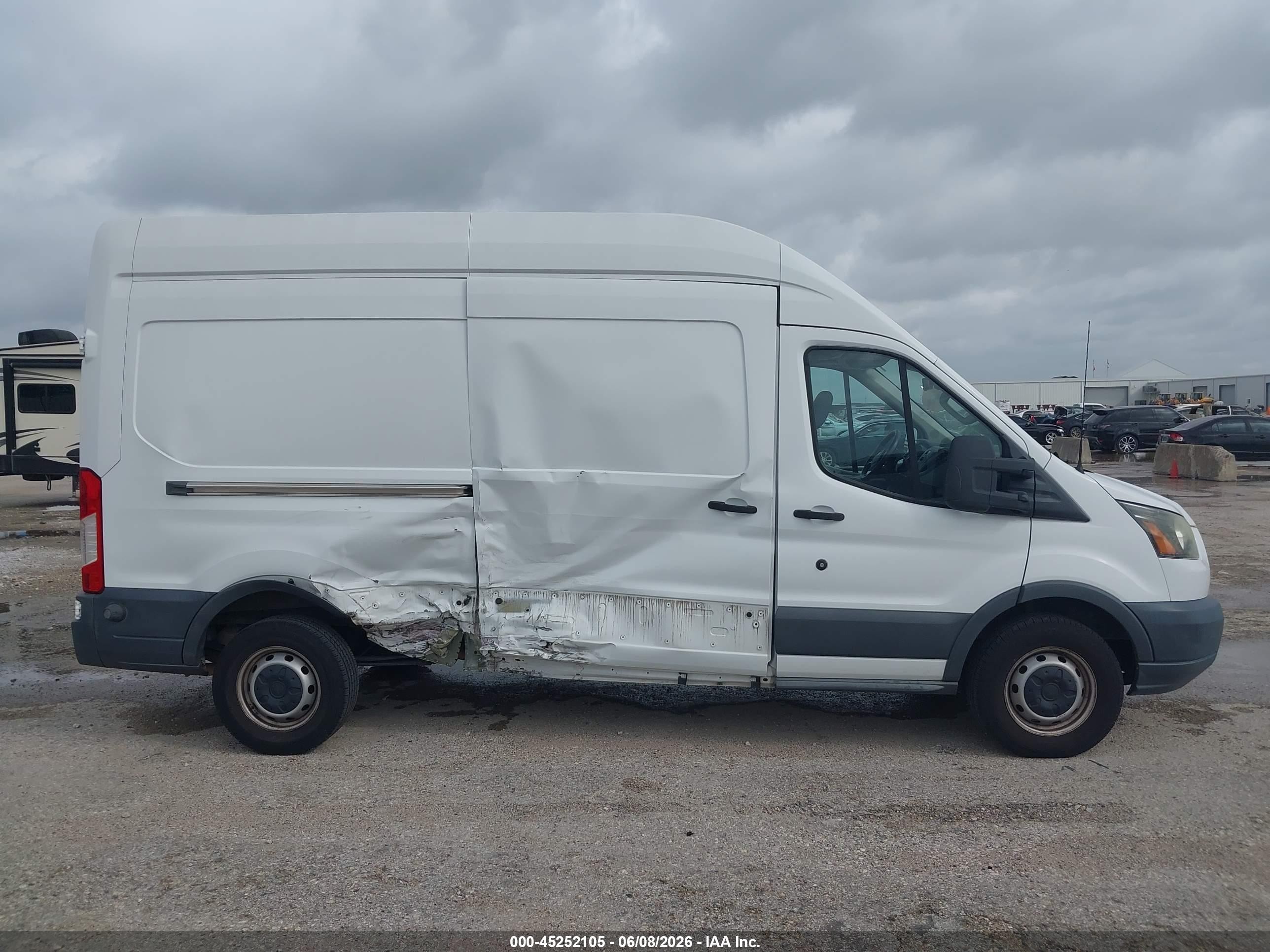 2016 Ford Transit-250 White vin: 1FTYR2XM7GKA07006