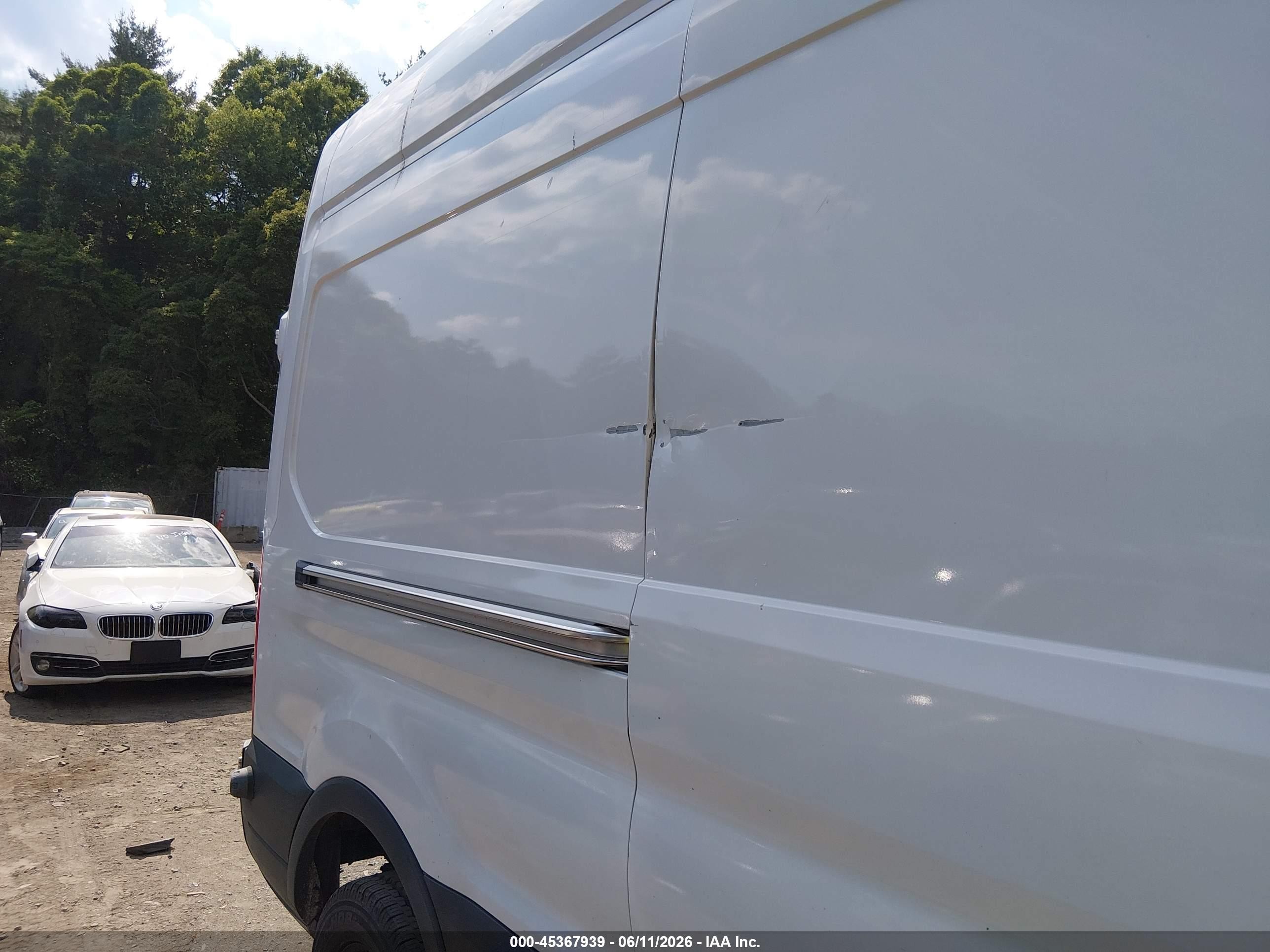 2017 Ford Transit-250   Белый vin: 1FTYR2XM8HKA66969