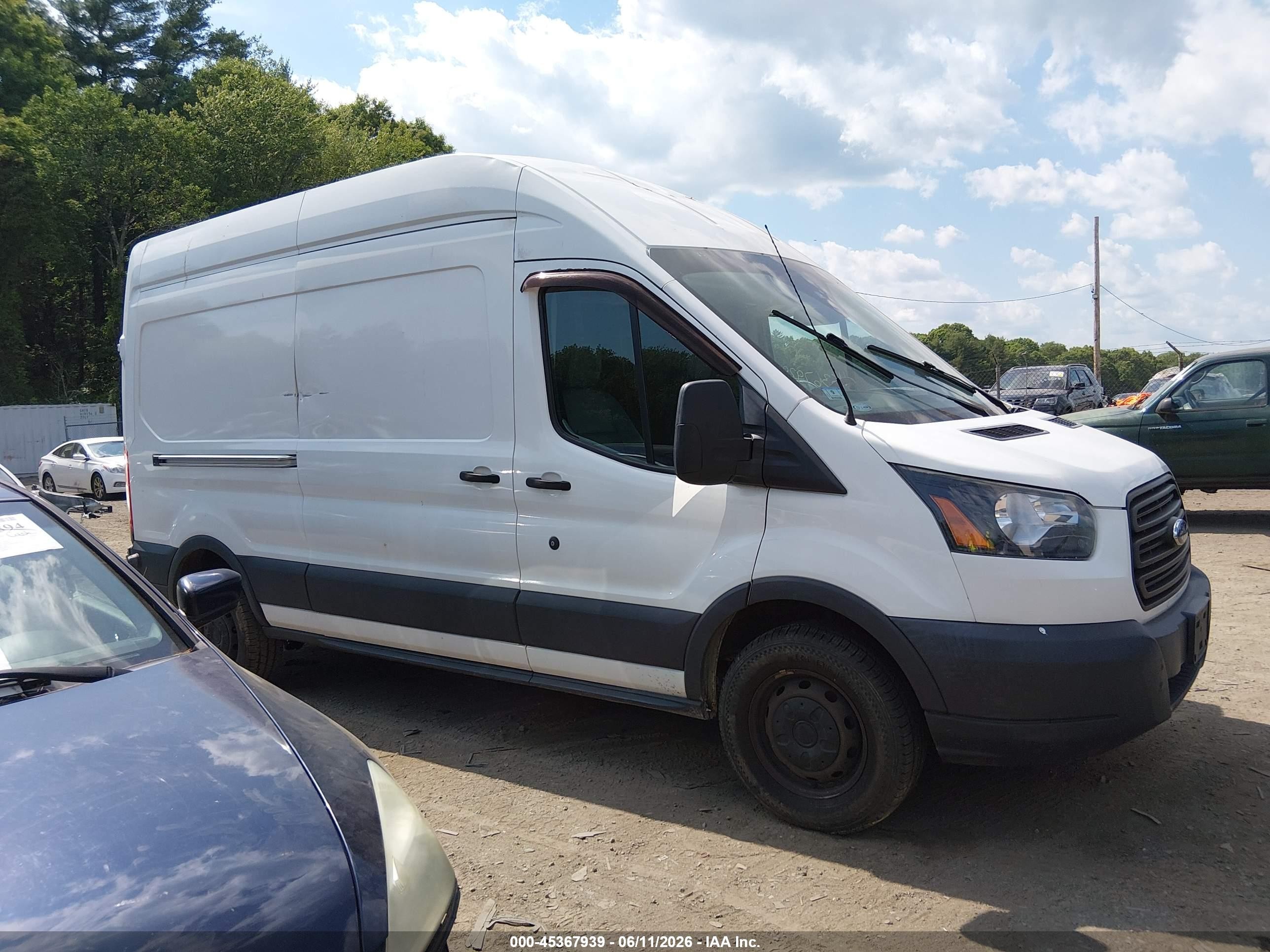 2017 Ford Transit-250   Белый vin: 1FTYR2XM8HKA66969