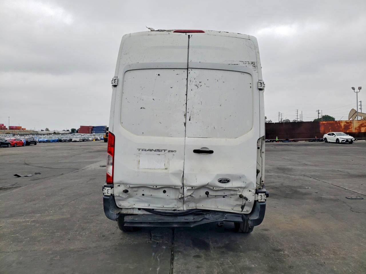 2015 Ford Transit T-250 White vin: 1FTYR2XMXFKA99999
