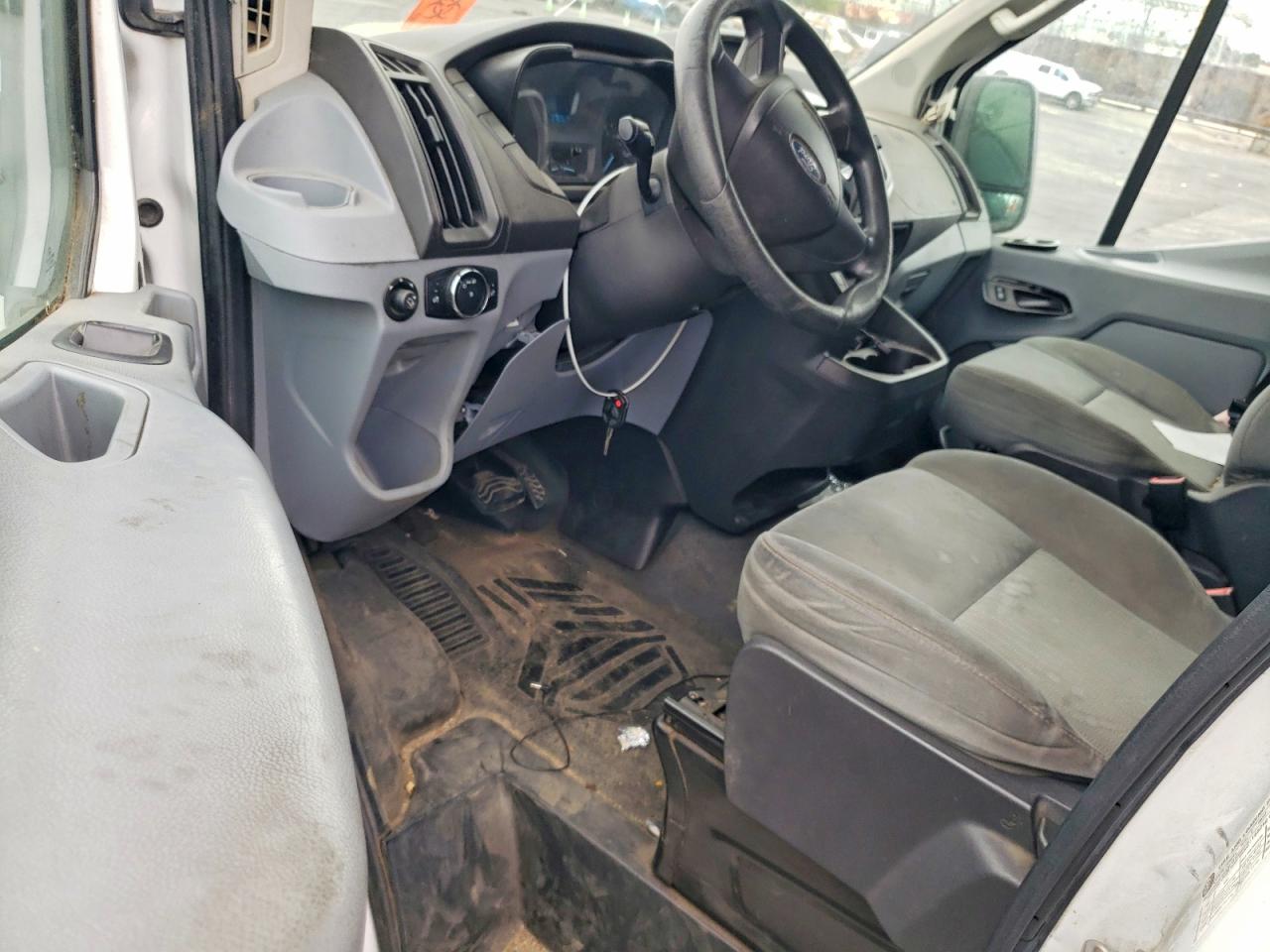 2015 Ford Transit T-250 White vin: 1FTYR2XMXFKA99999