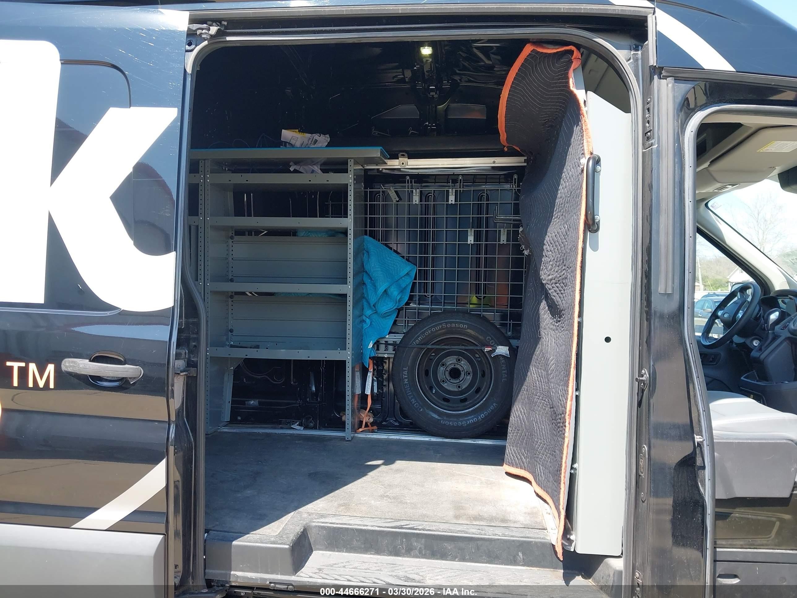 2017 Ford Transit-250   Черный vin: 1FTYR2XMXHKB54650