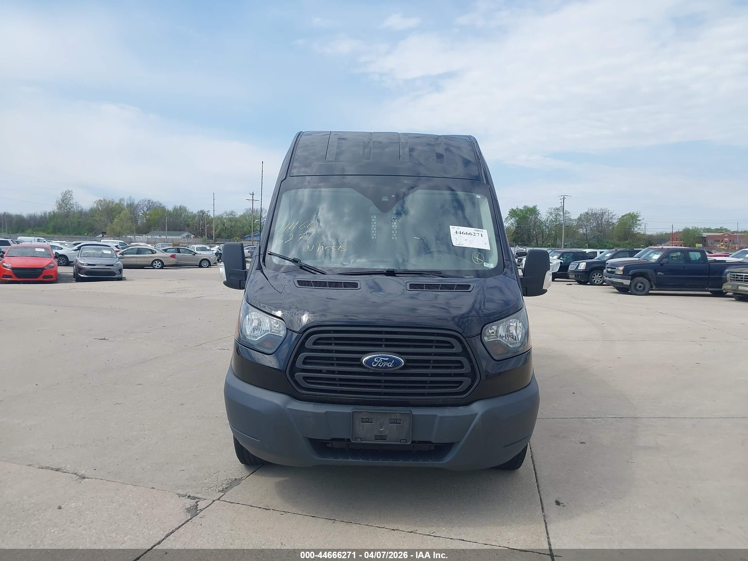 2017 Ford Transit-250   Черный vin: 1FTYR2XMXHKB54650