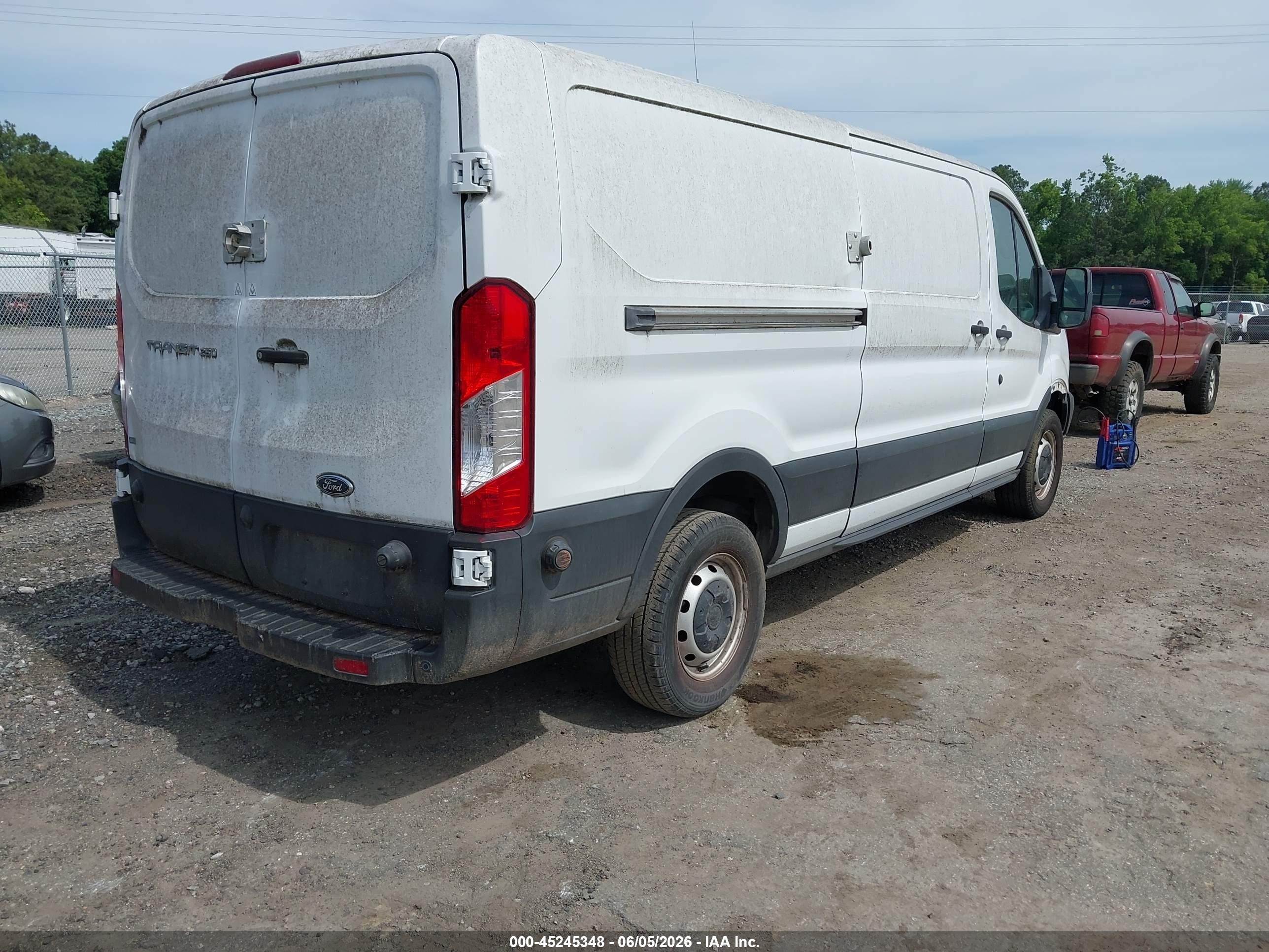 2019 Ford Transit-250 White vin: 1FTYR2YM0KKA14015