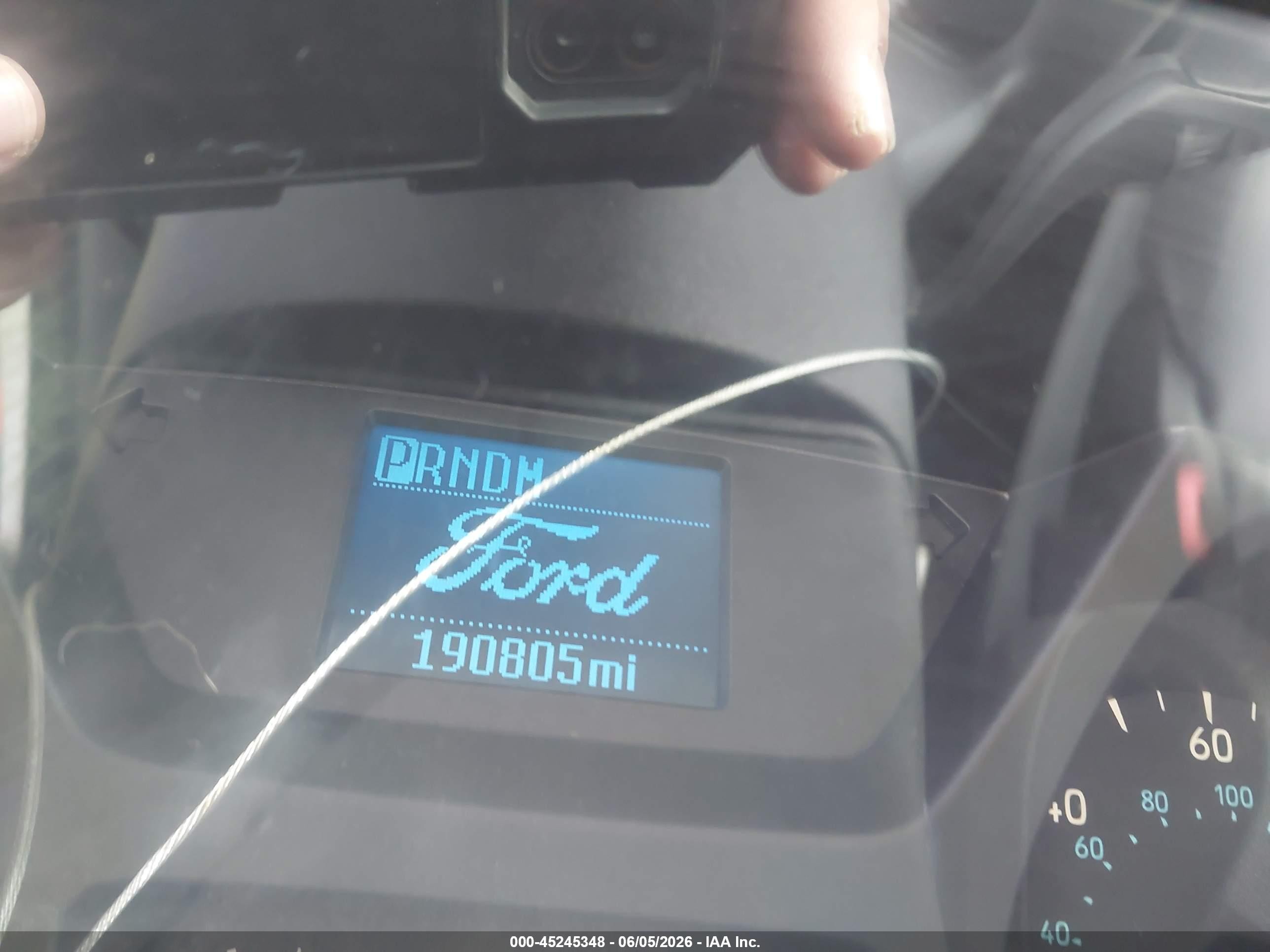 2019 Ford Transit-250 White vin: 1FTYR2YM0KKA14015