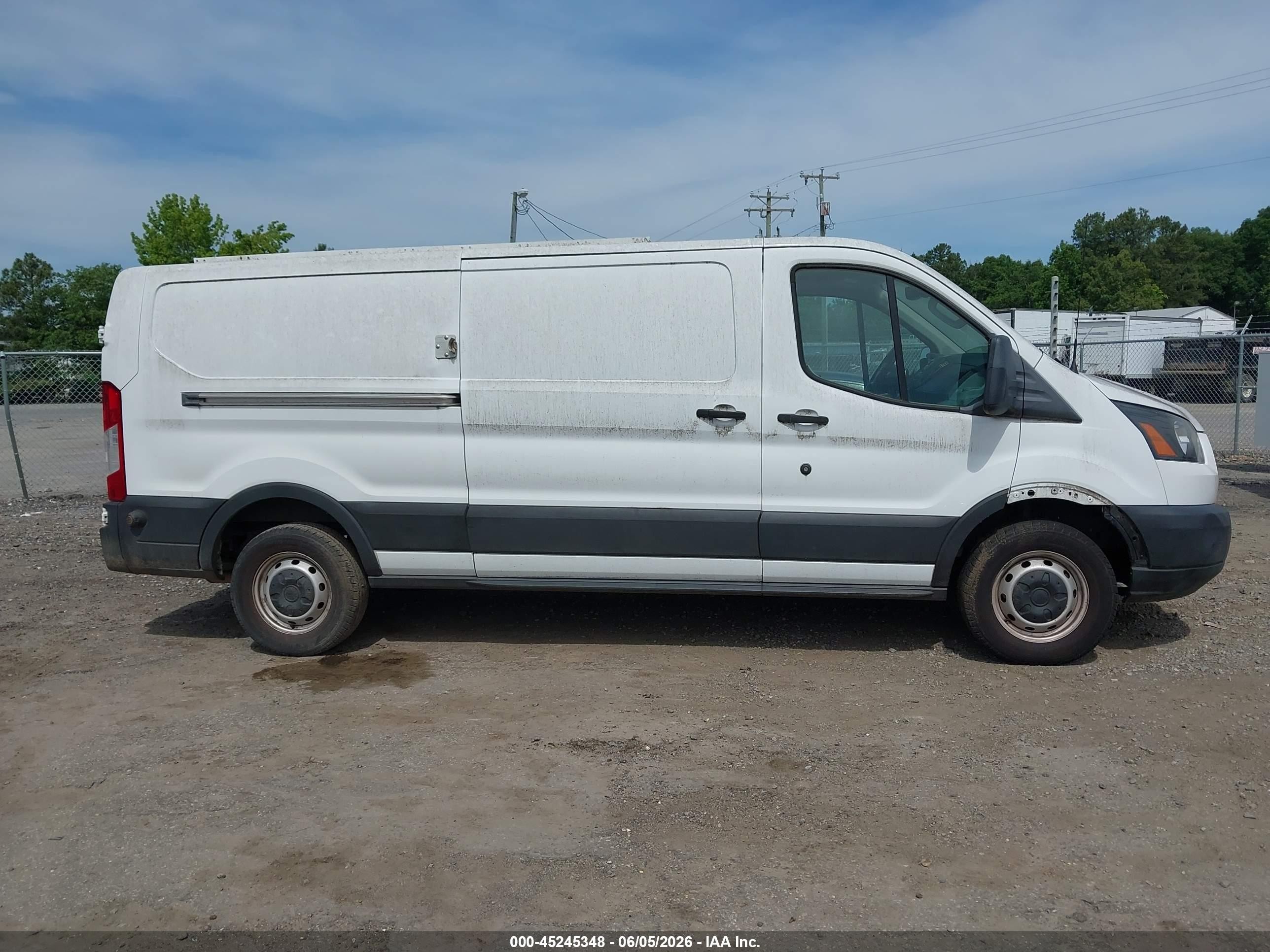 2019 Ford Transit-250 White vin: 1FTYR2YM0KKA14015