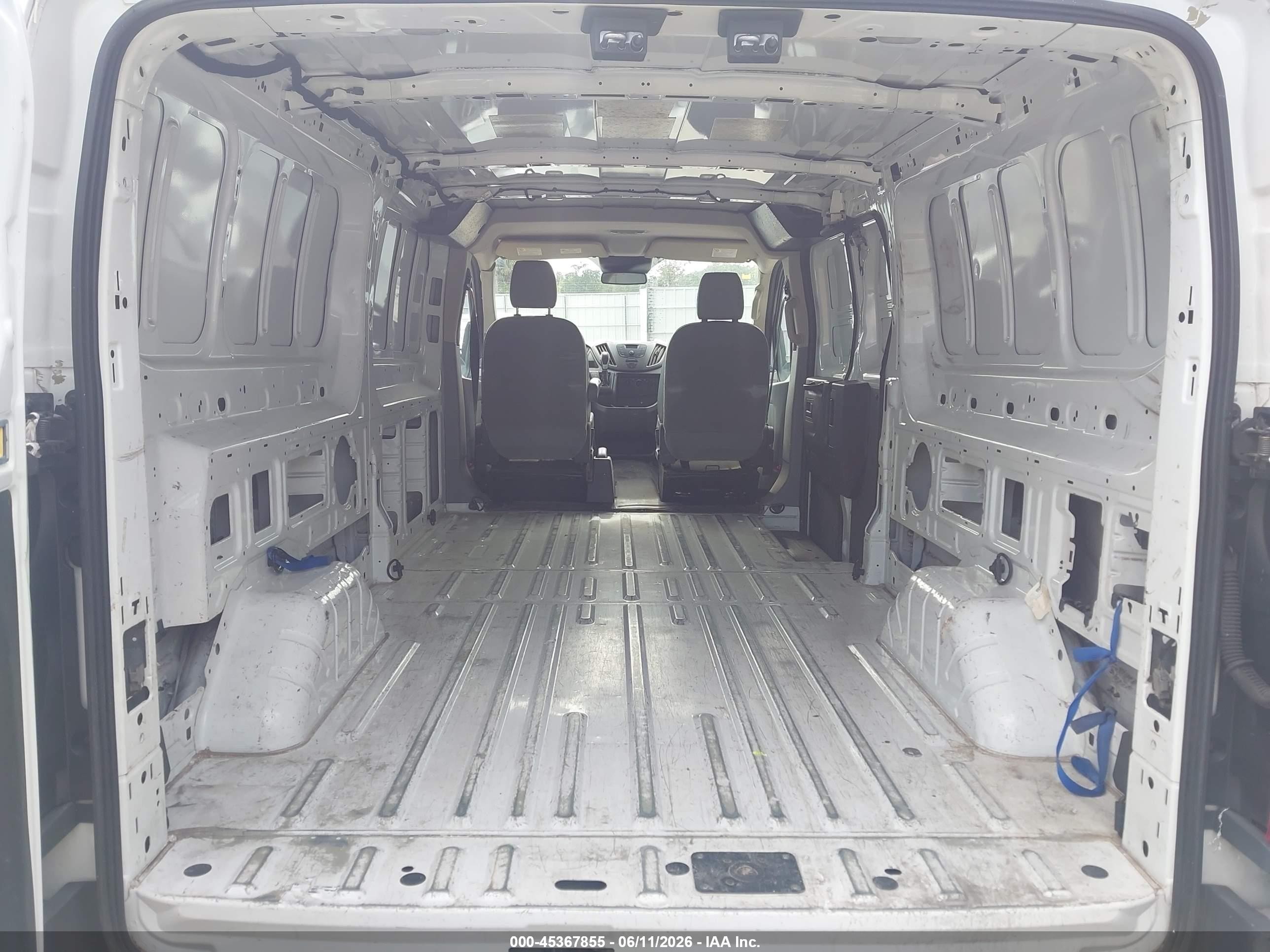 2016 Ford Transit-250 White vin: 1FTYR2ZM3GKB47468