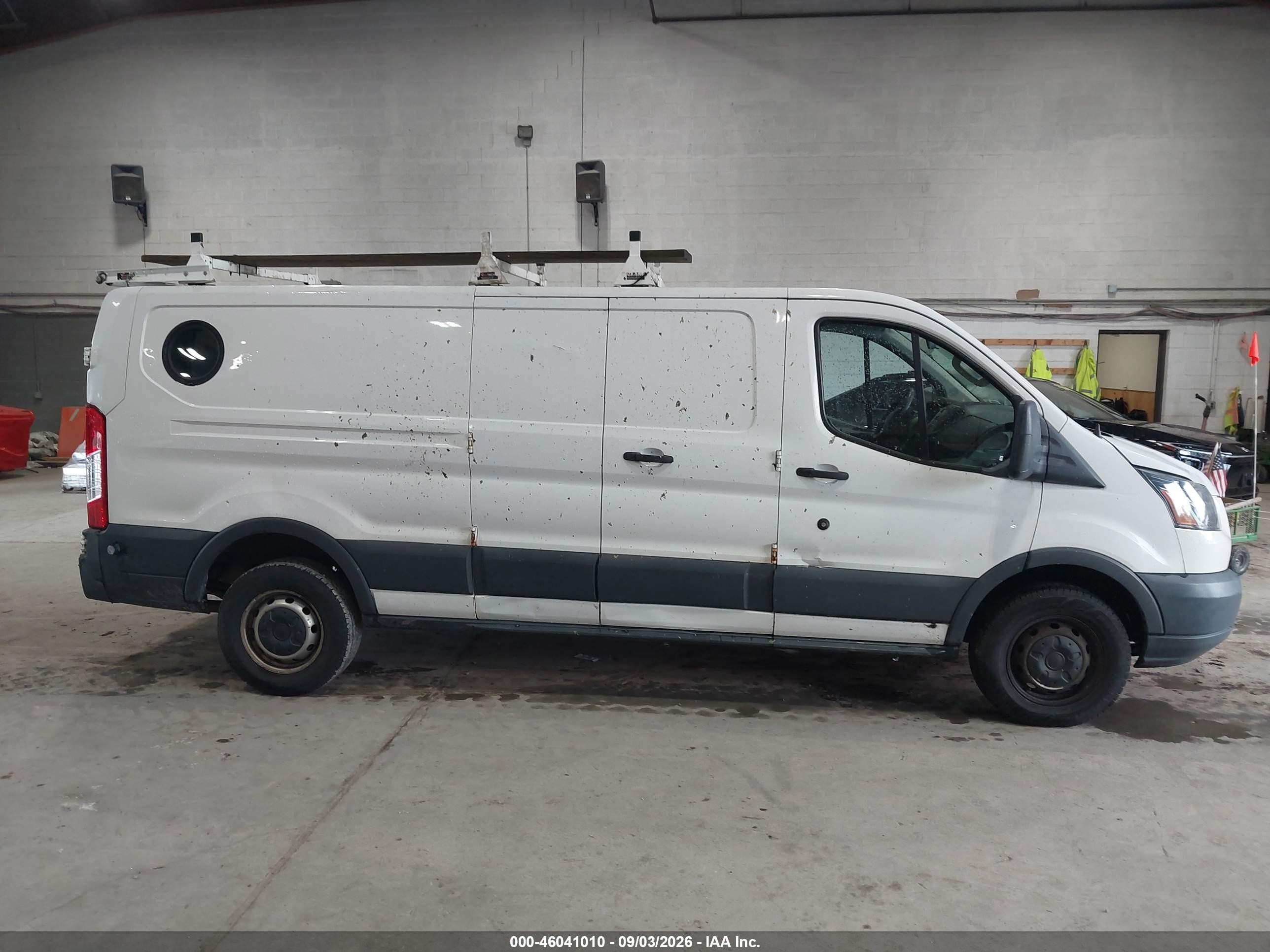 2015 Ford Transit-250   White vin: 1FTYR2ZMXFKA86814