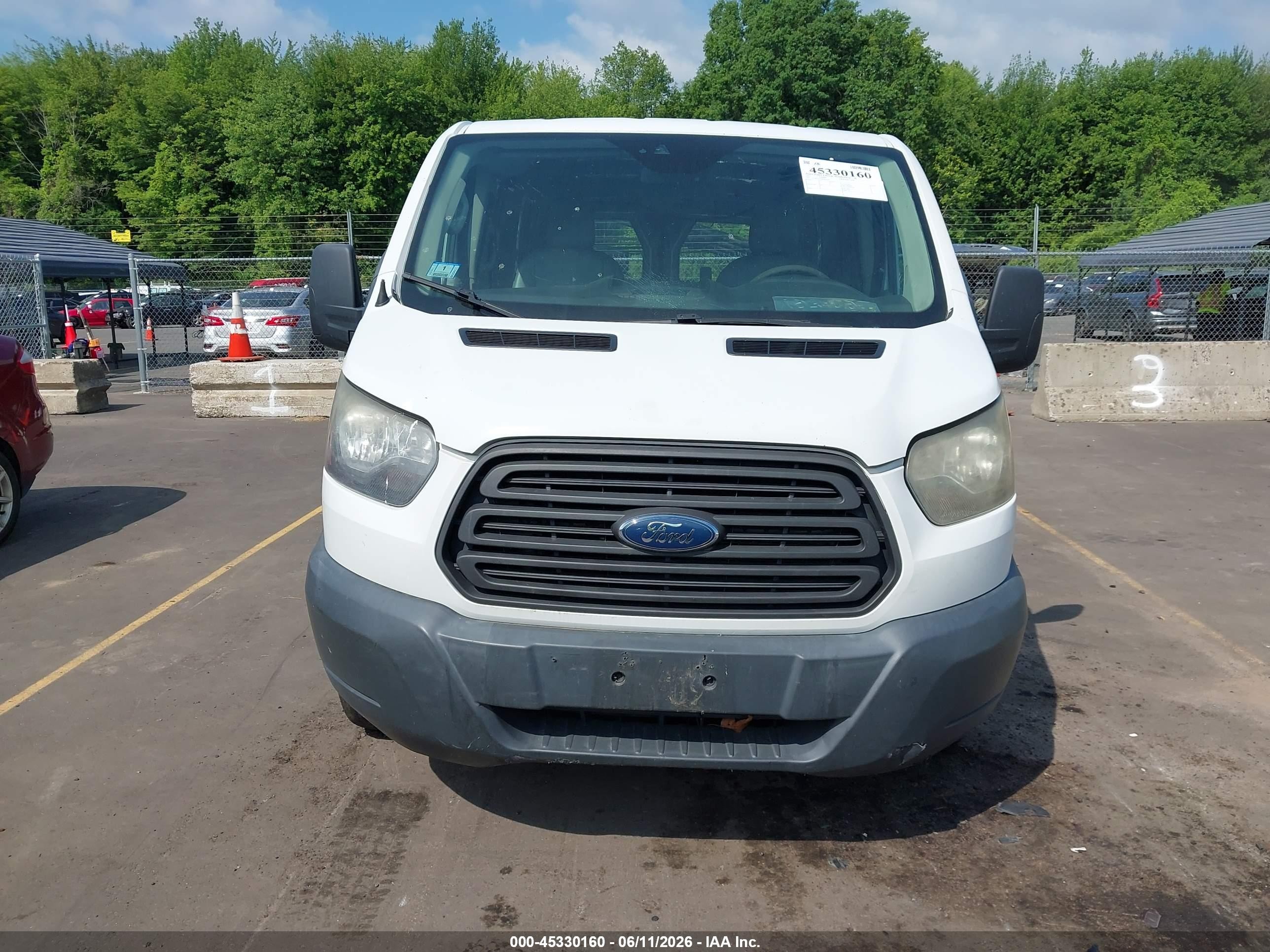 2017 Ford Transit-250   Белый vin: 1FTYR2ZMXHKB14243