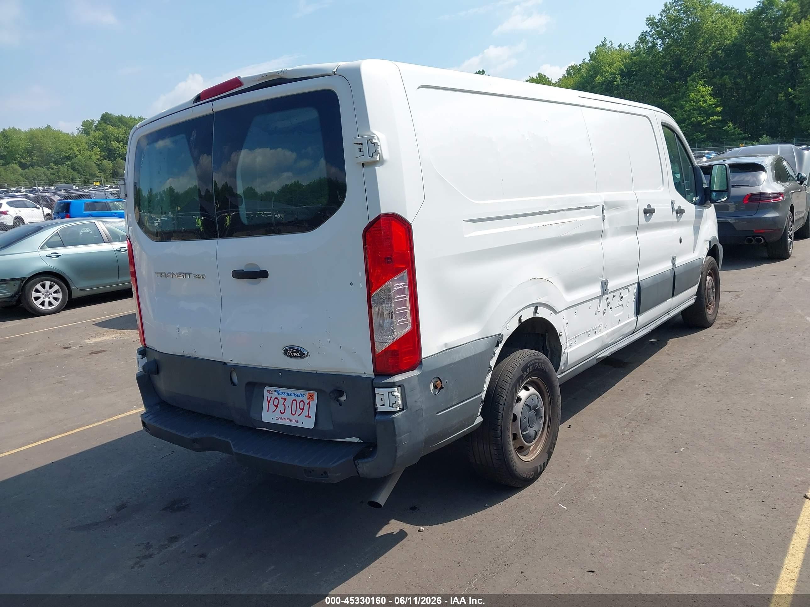 2017 Ford Transit-250   Белый vin: 1FTYR2ZMXHKB14243