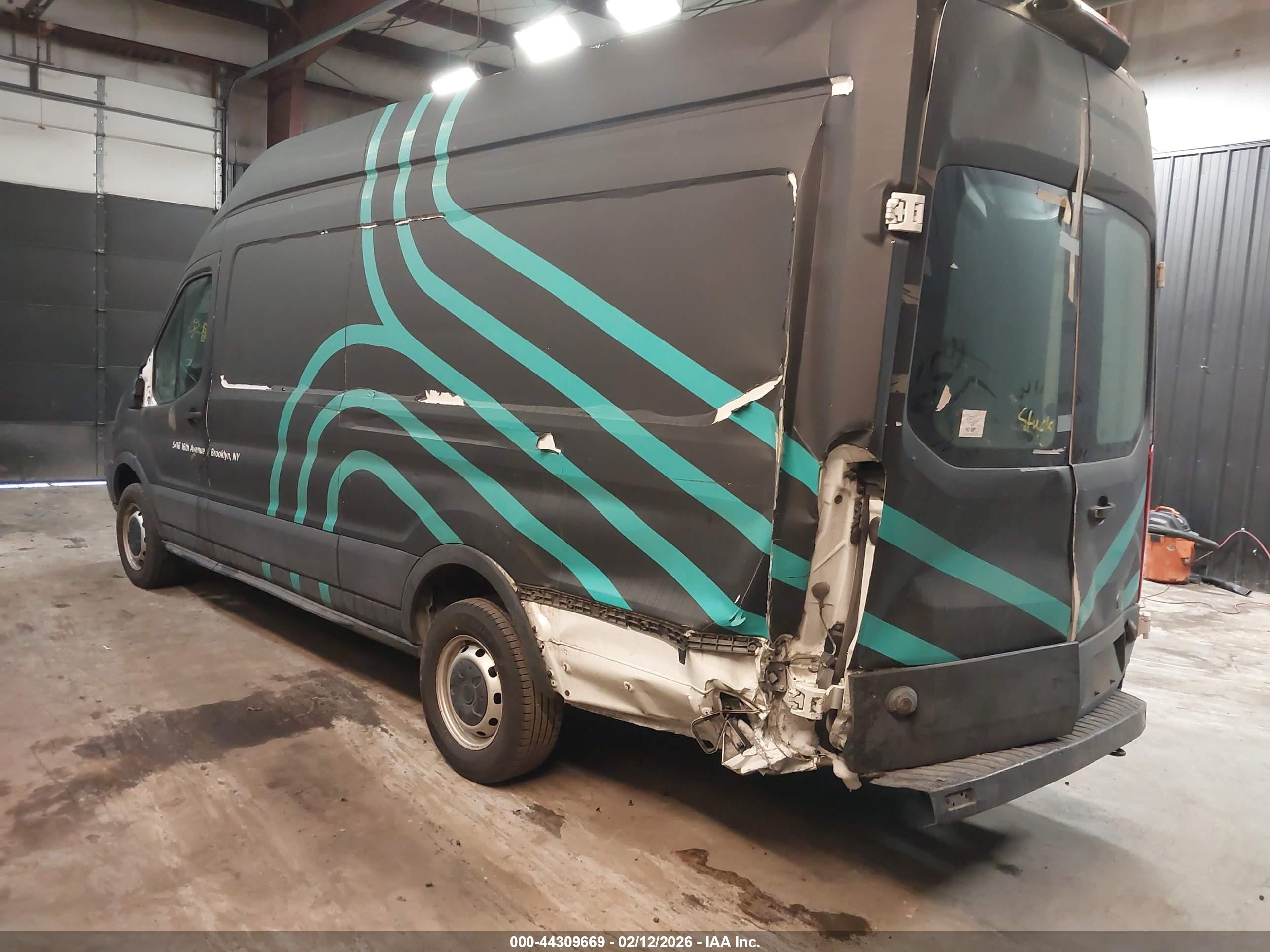 2019 Ford Transit-250   Black vin: 1FTYR3XM5KKA93463
