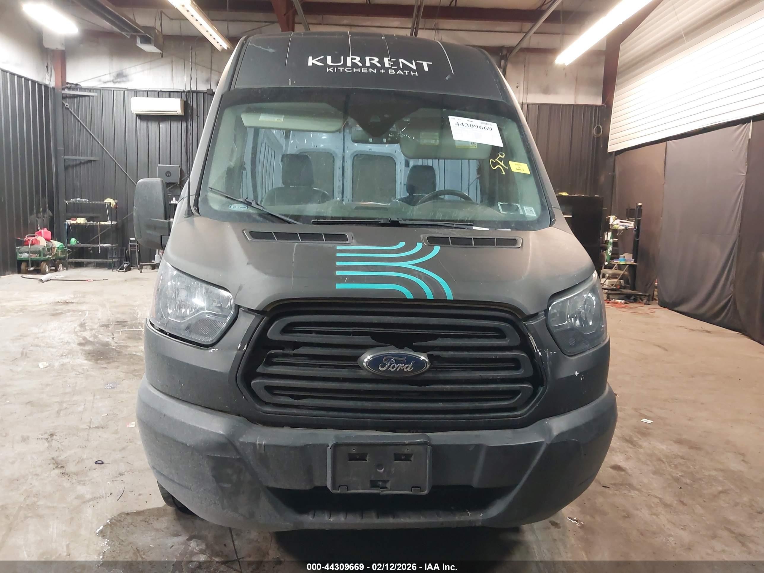 2019 Ford Transit-250   Black vin: 1FTYR3XM5KKA93463