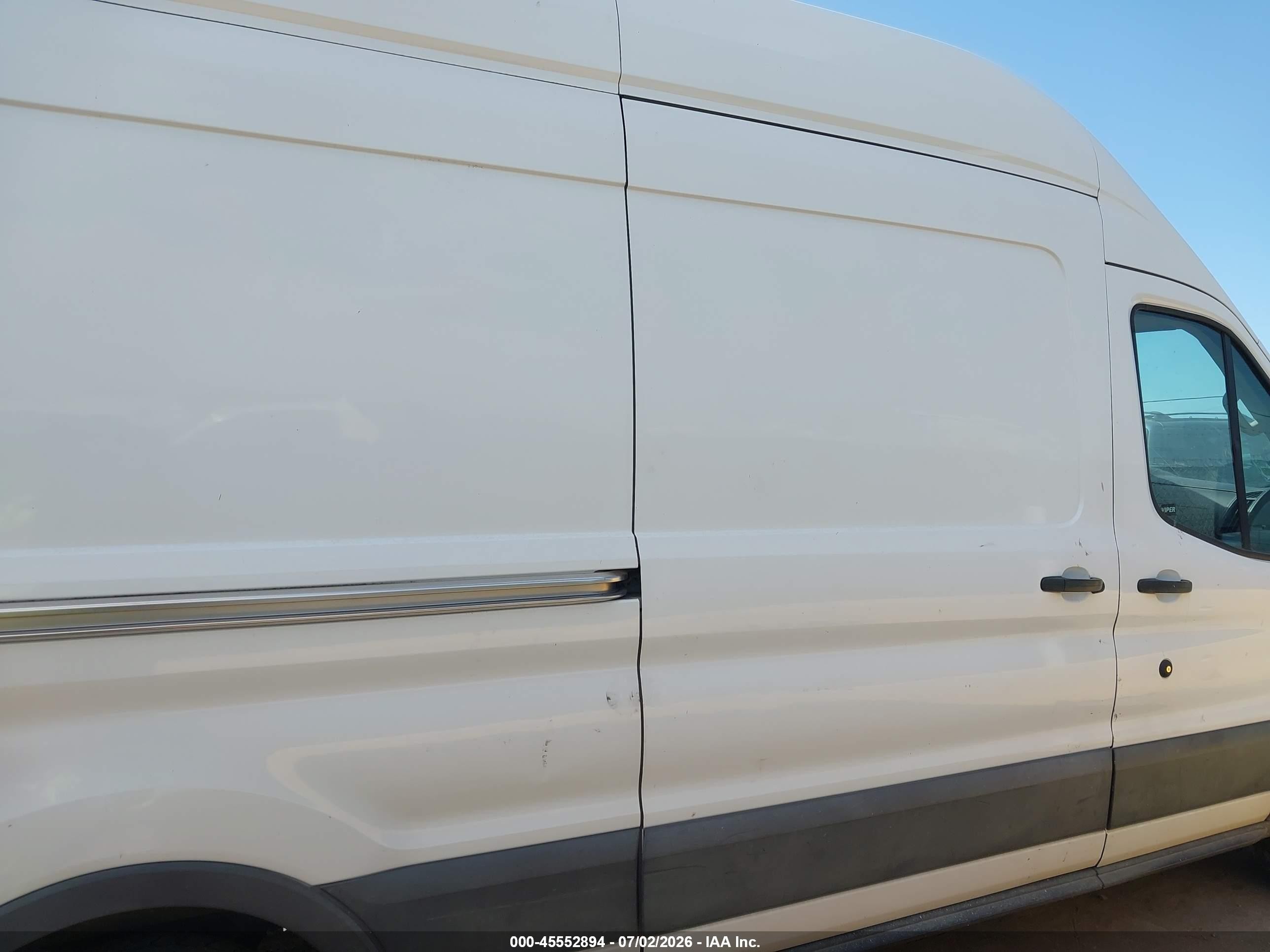 2015 Ford Transit-250   White vin: 1FTYR3XV0FKA15784