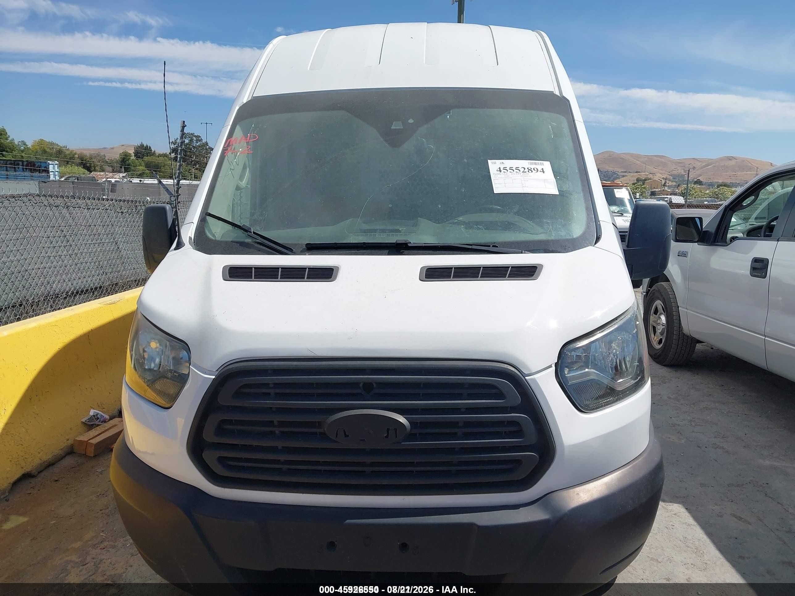 2015 Ford Transit-250   White vin: 1FTYR3XV0FKA15784