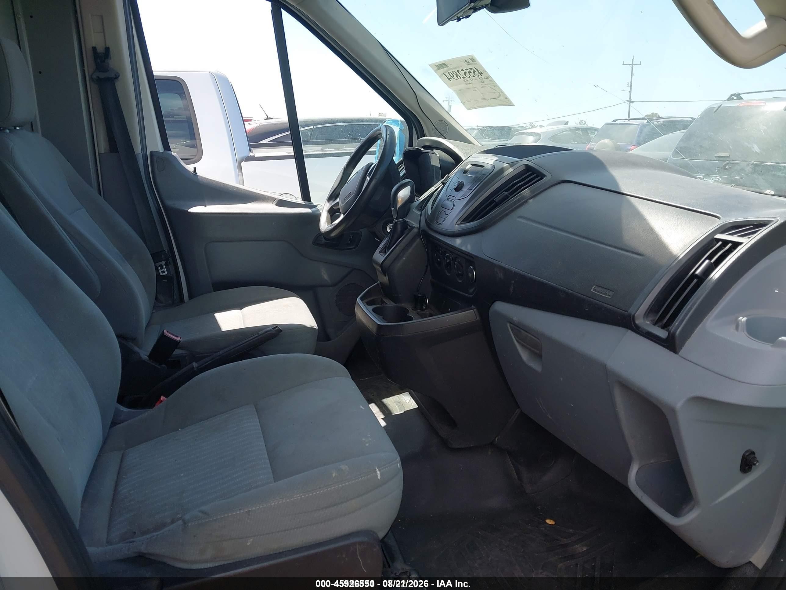 2015 Ford Transit-250   White vin: 1FTYR3XV0FKA15784