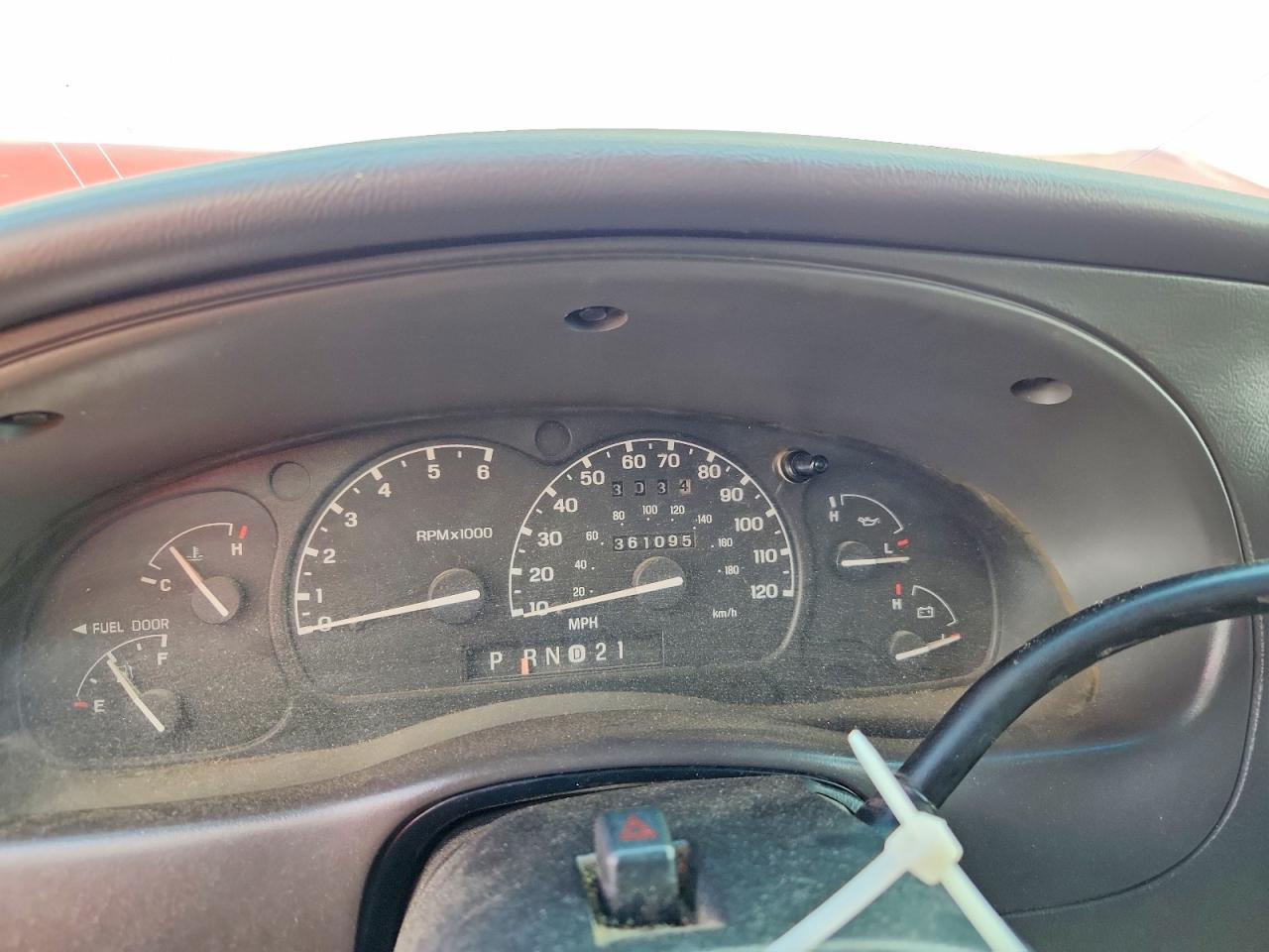 2002 Ford Ranger Super Cab Red vin: 1FTYR44E02TA73599