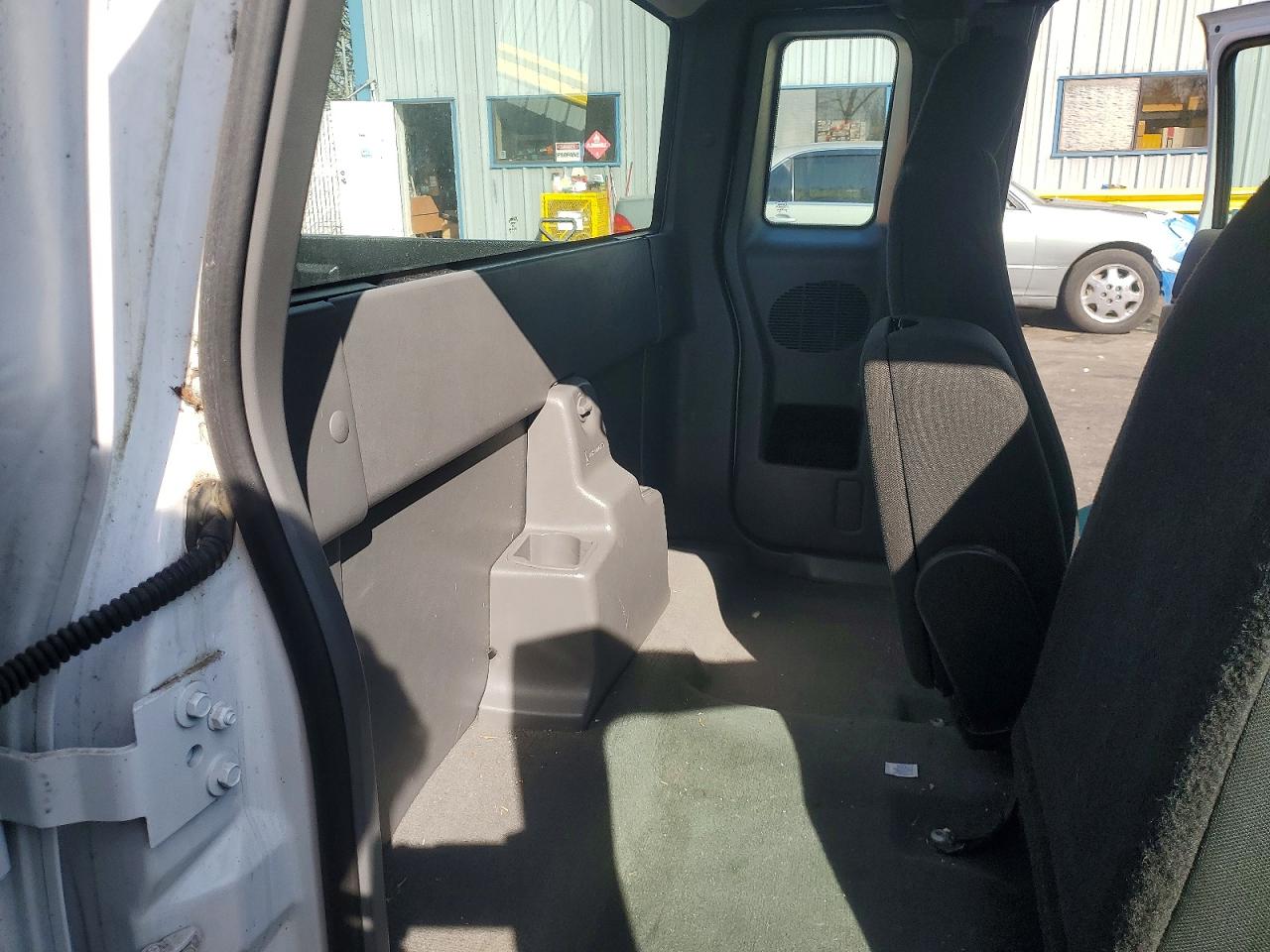 2007 Ford Ranger Super Cab White vin: 1FTYR44E17PA99354