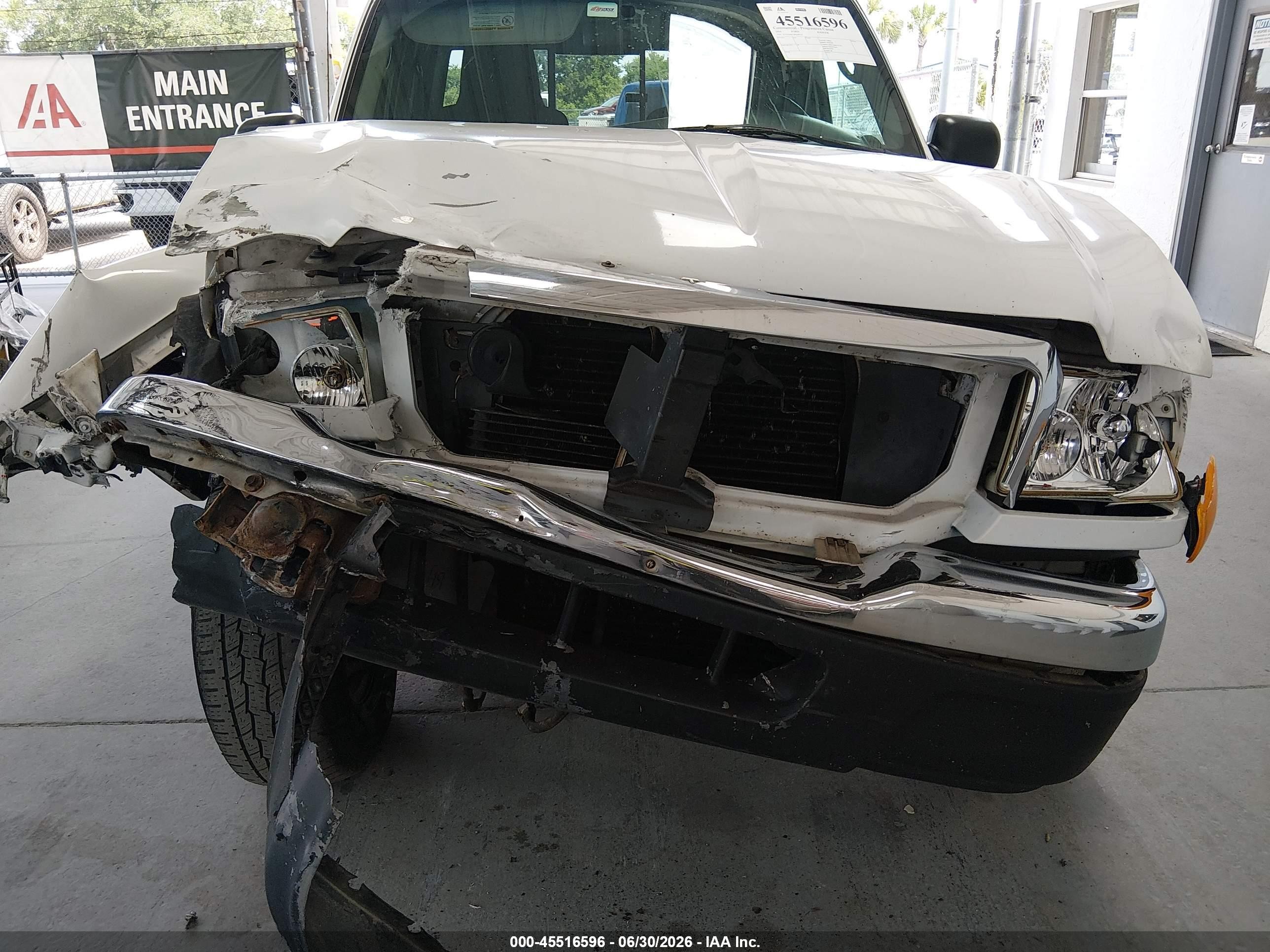 2004 Ford Ranger Xlt White vin: 1FTYR44E24PA64107