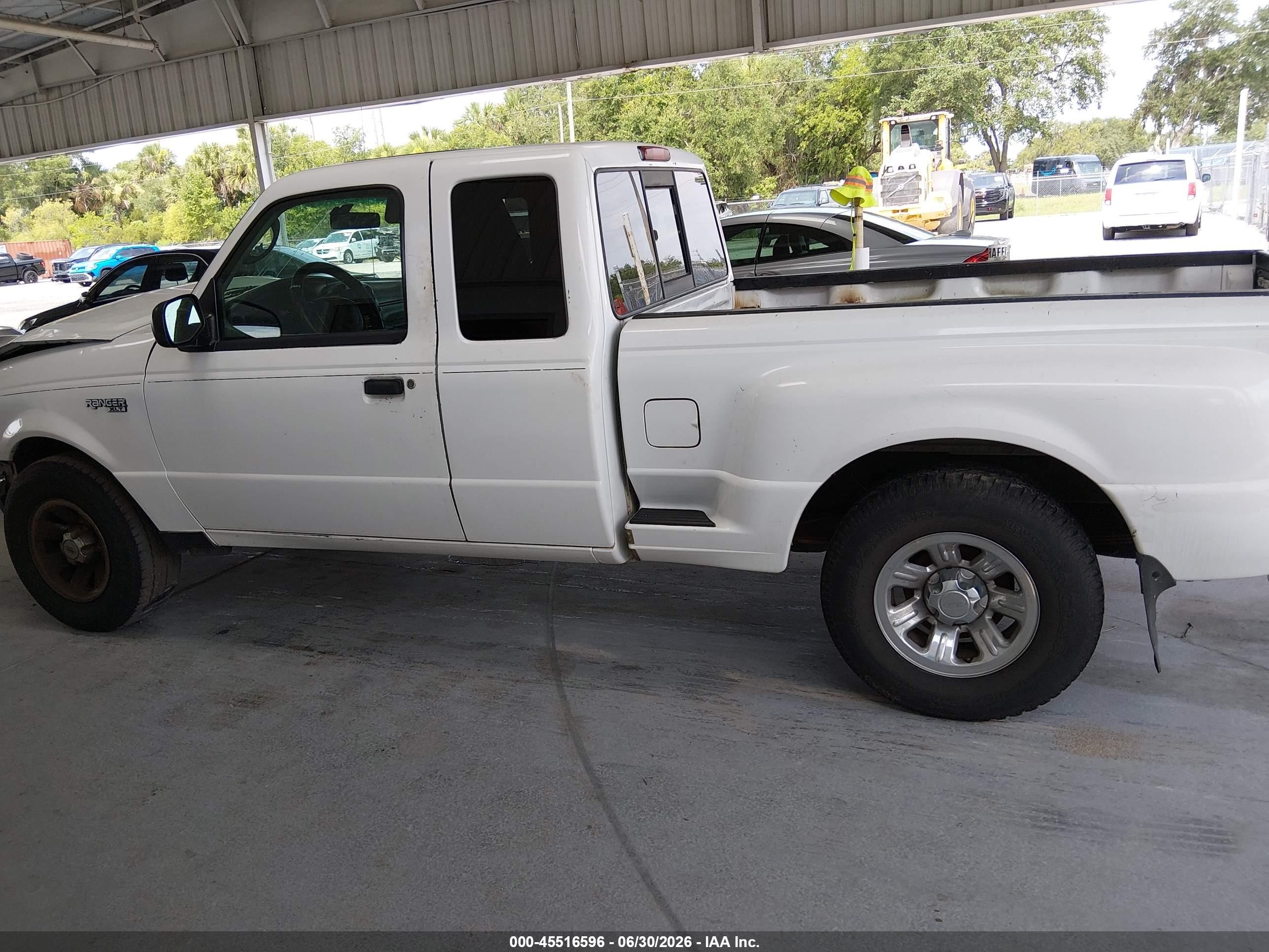 2004 Ford Ranger Xlt White vin: 1FTYR44E24PA64107