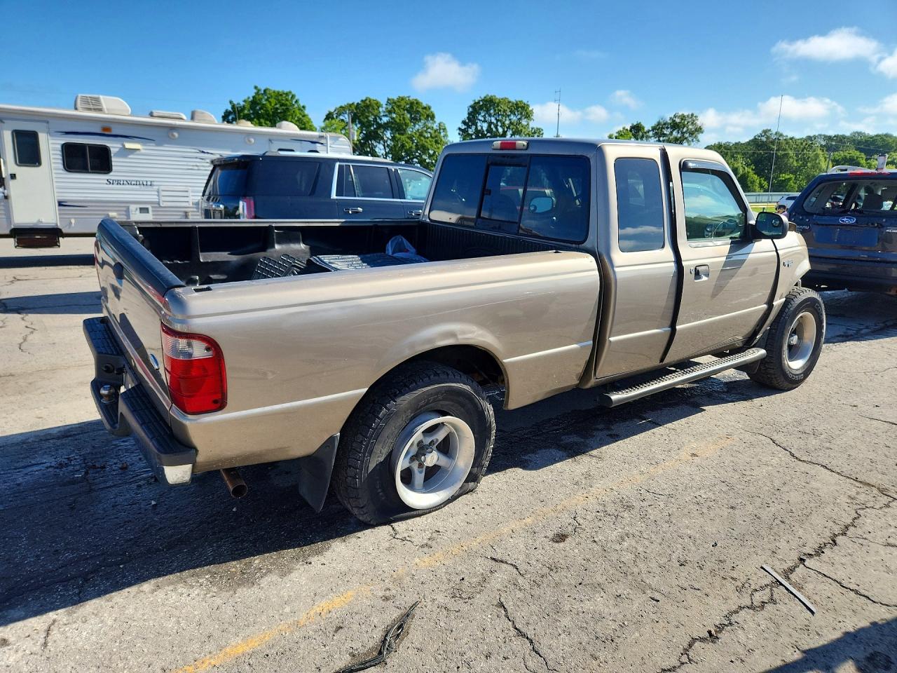2003 Ford Ranger Super Cab Желто-коричневый vin: 1FTYR44E33PA30725