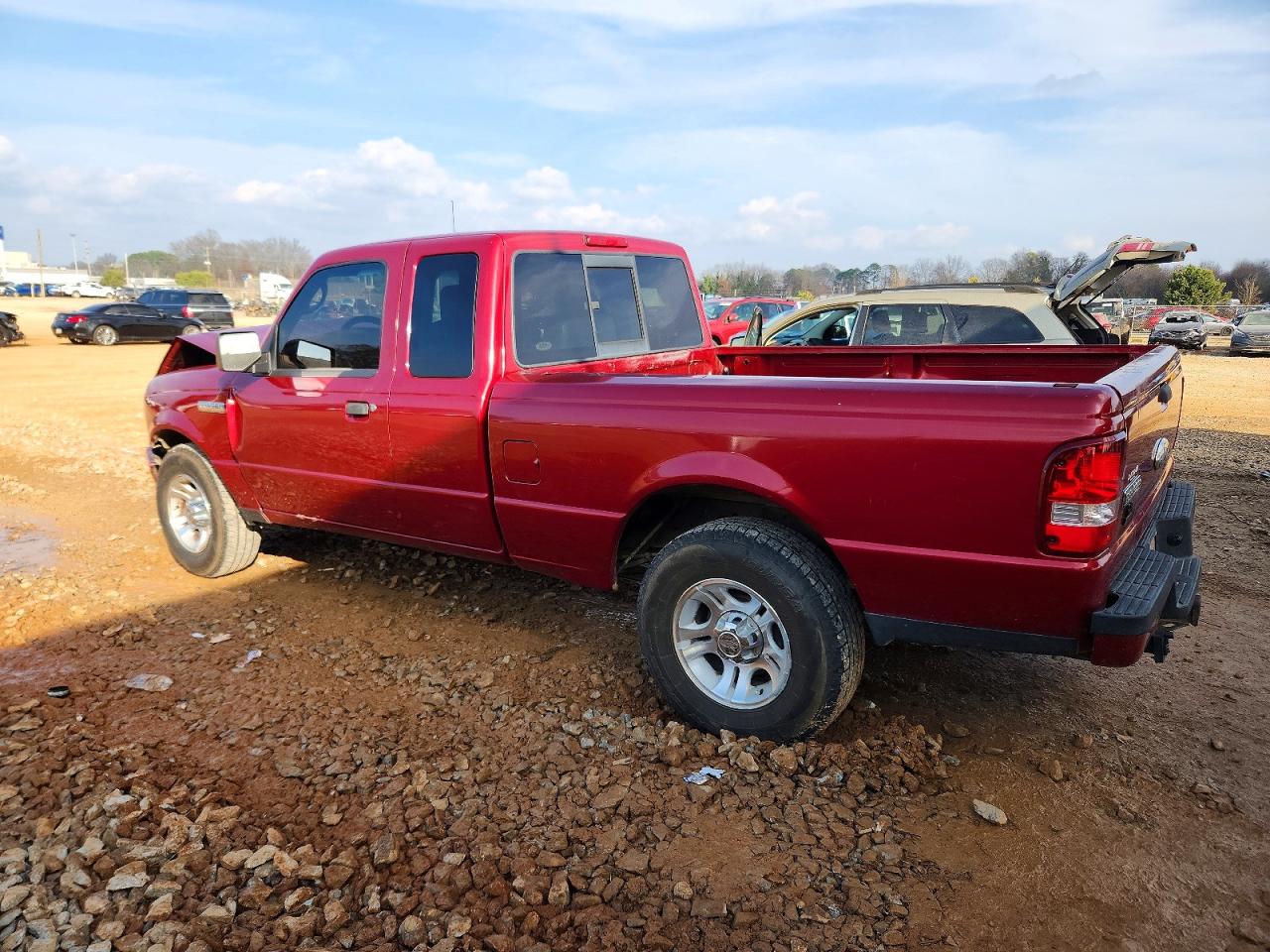 2009 Ford Ranger Super Cab Red vin: 1FTYR44E39PA41099