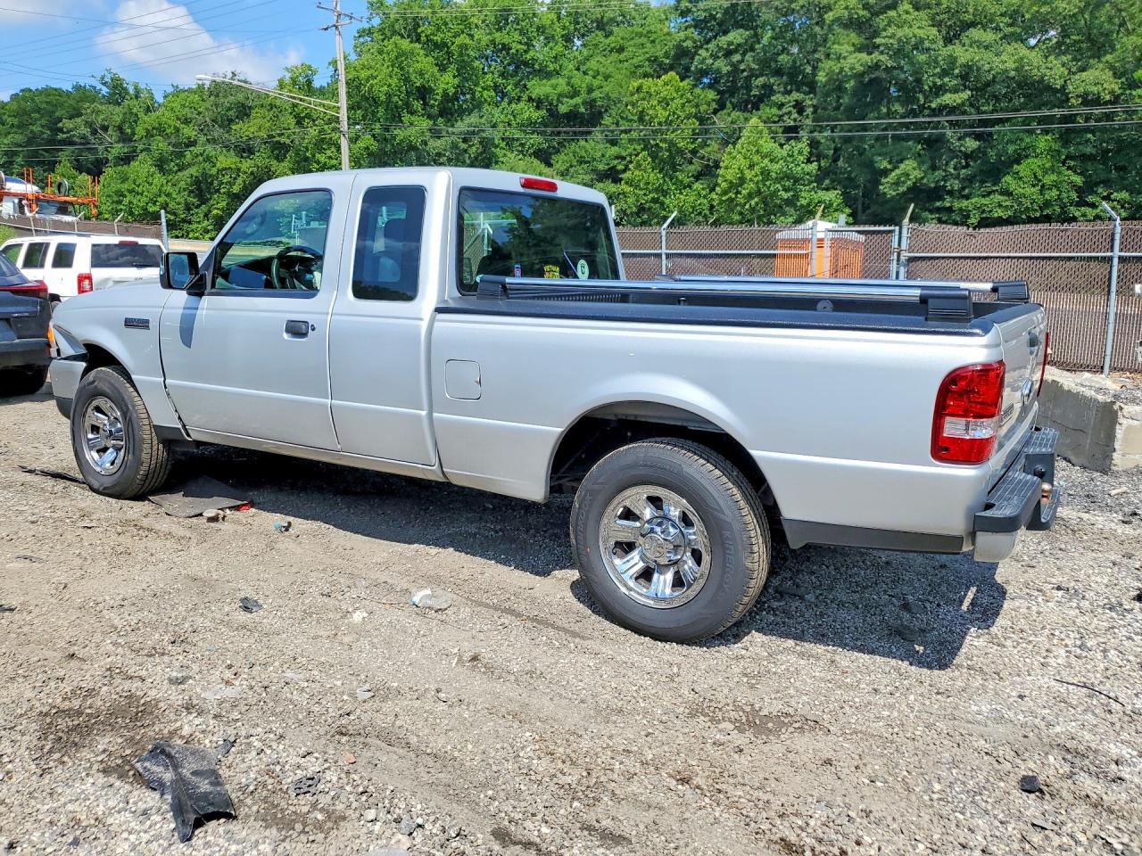 2008 Ford Ranger Super Cab Silver vin: 1FTYR44E48PA84199