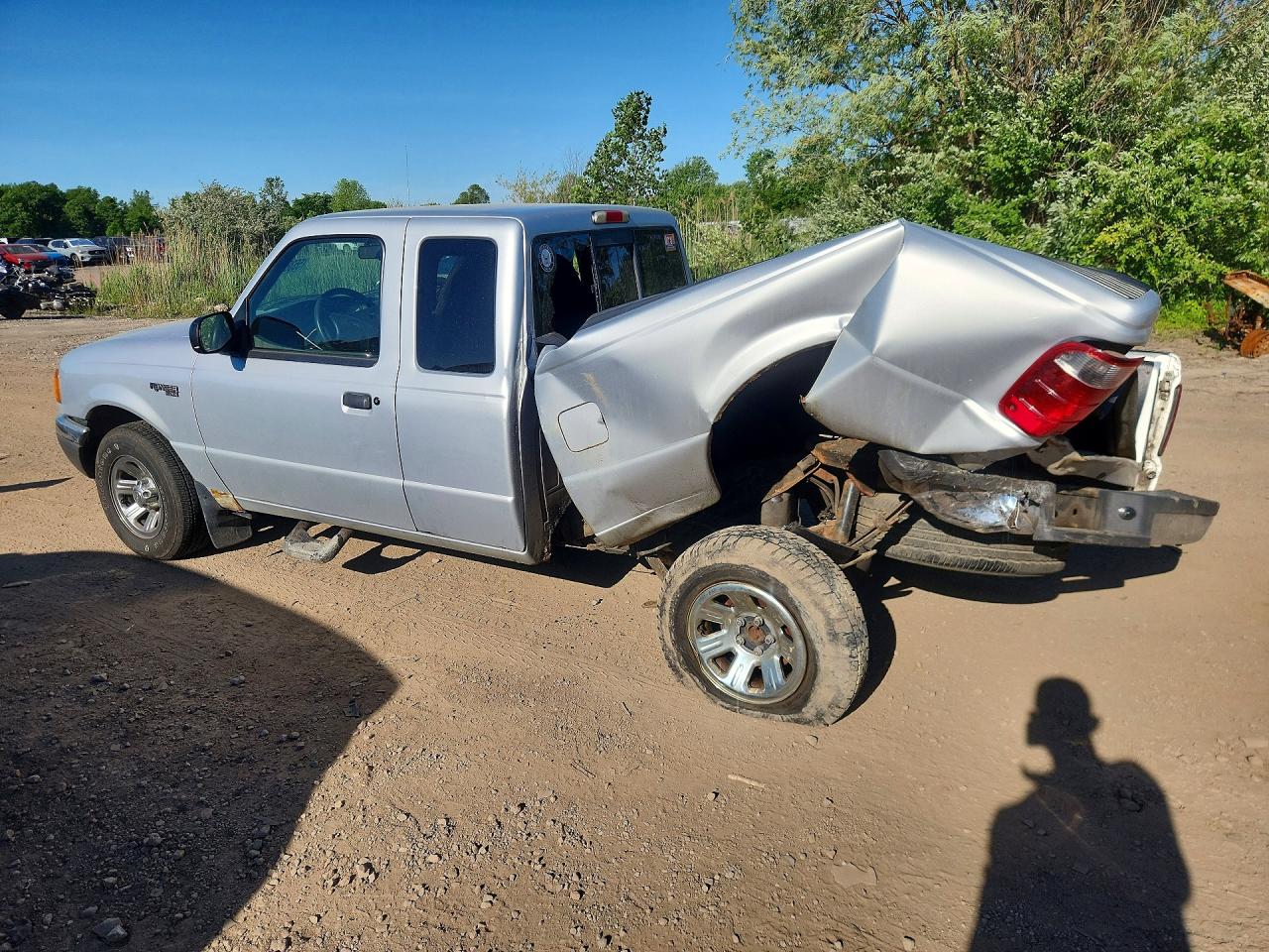 2002 Ford Ranger Super Cab Silver vin: 1FTYR44E52PB16052