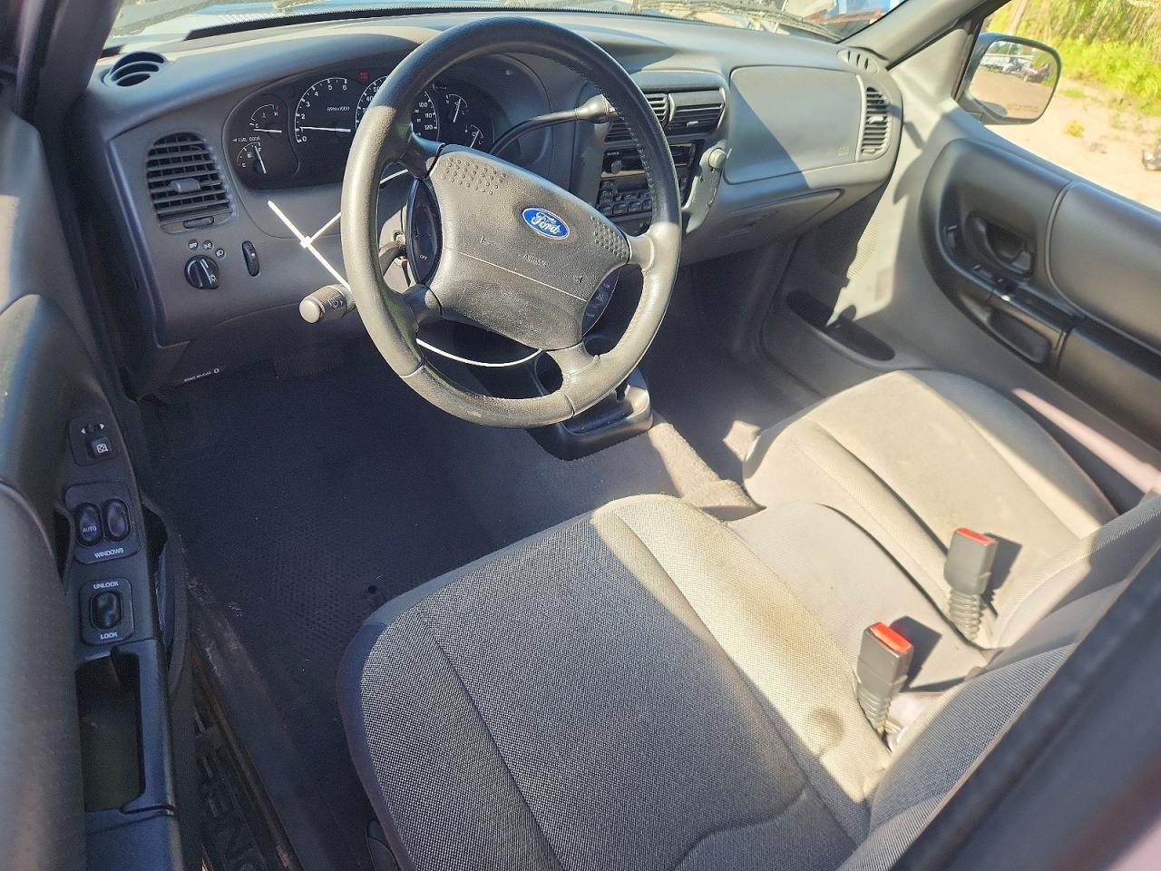 2002 Ford Ranger Super Cab Silver vin: 1FTYR44E52PB16052