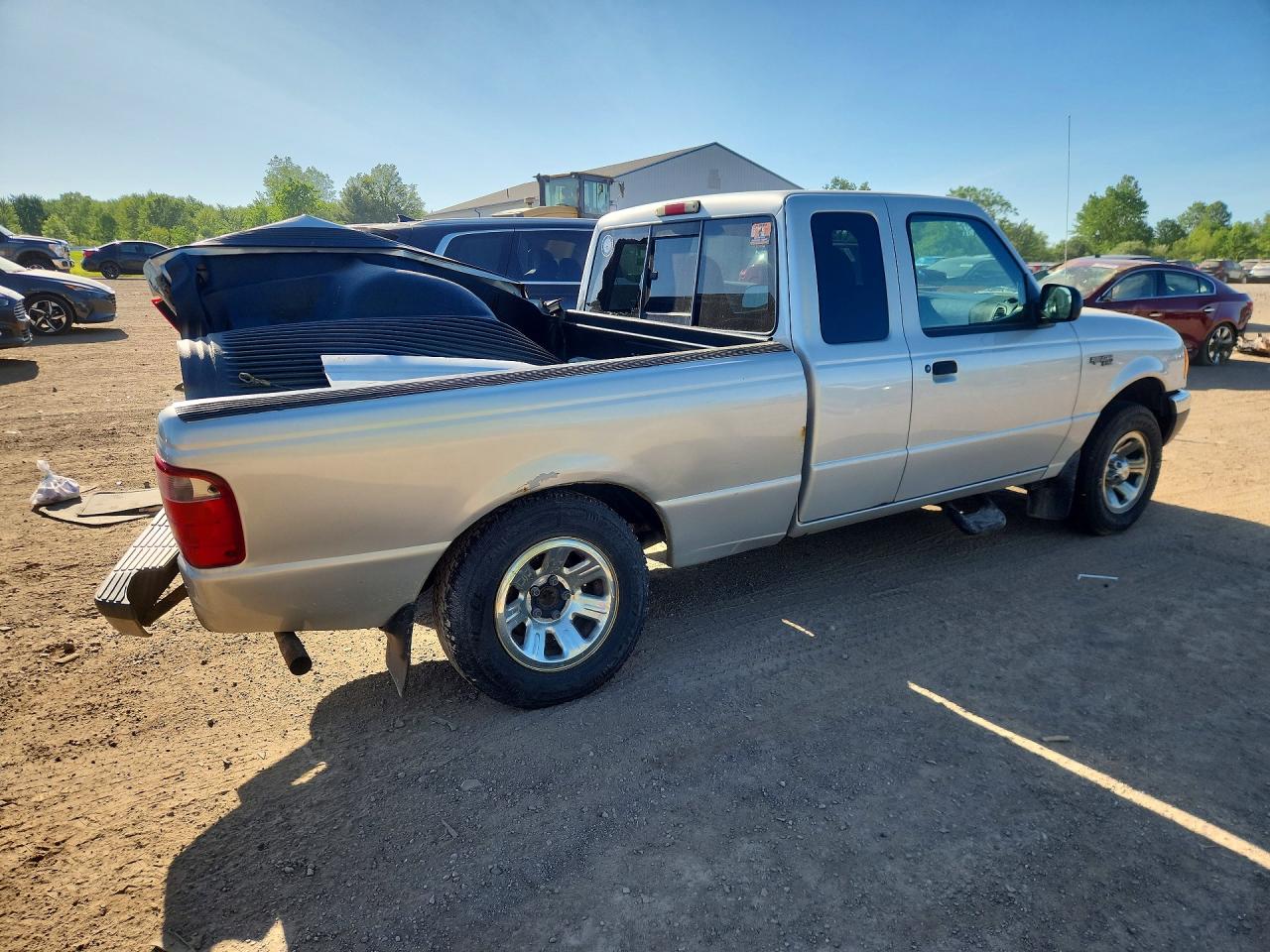 2002 Ford Ranger Super Cab Silver vin: 1FTYR44E52PB16052