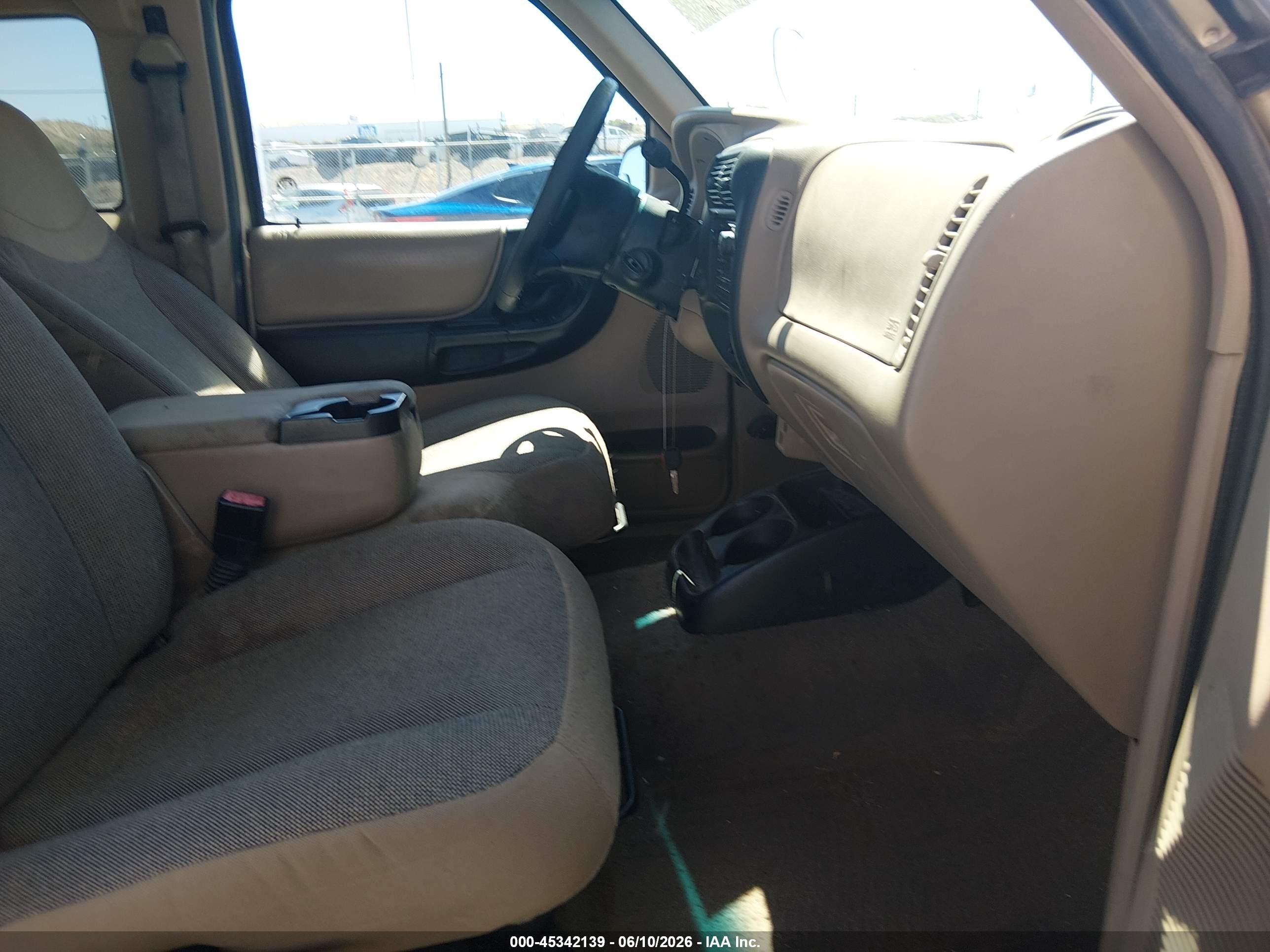 2002 Ford Ranger Xlt Gold vin: 1FTYR44E72PA81661