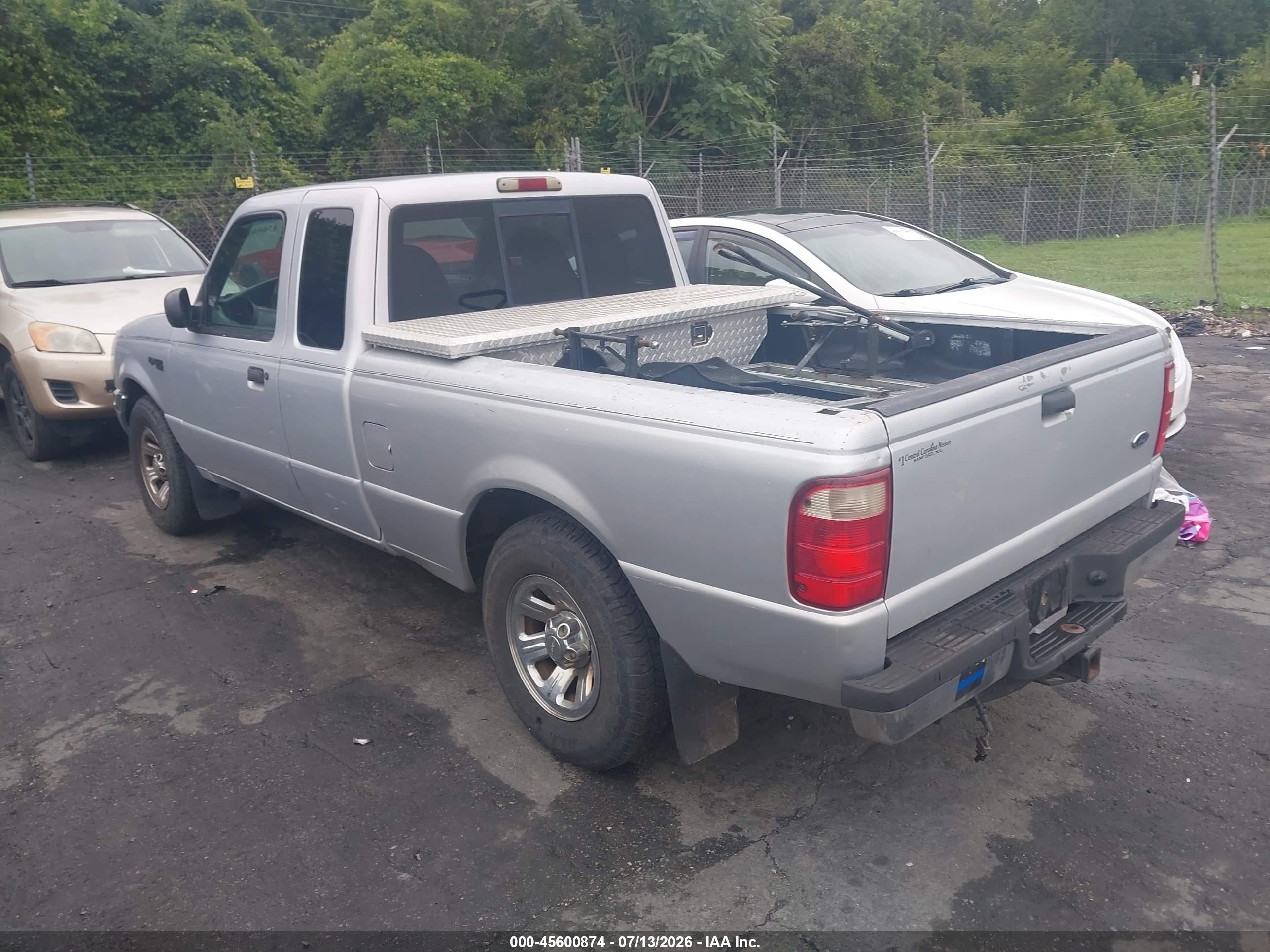 2002 Ford Ranger Xlt Silver vin: 1FTYR44E72TA38400