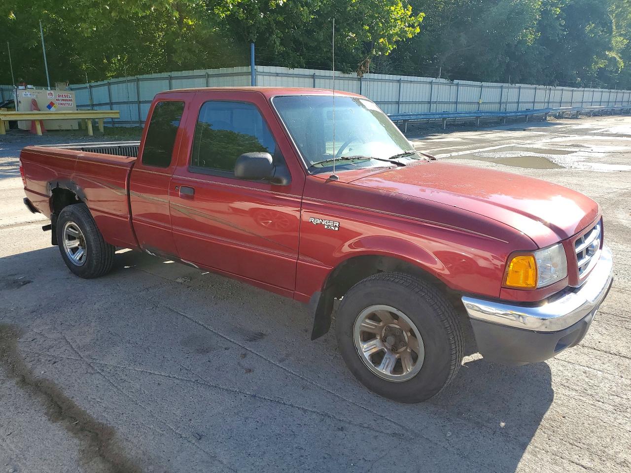 2003 Ford Ranger Super Cab Red vin: 1FTYR44E83TA09487