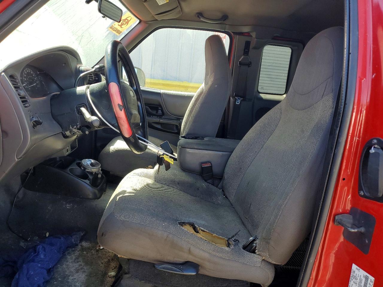 2002 Ford Ranger Super Cab Red vin: 1FTYR44U12PA34763