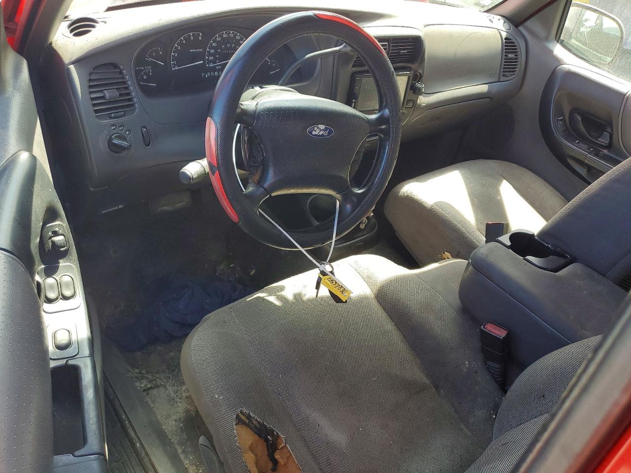 2002 Ford Ranger Super Cab Red vin: 1FTYR44U12PA34763