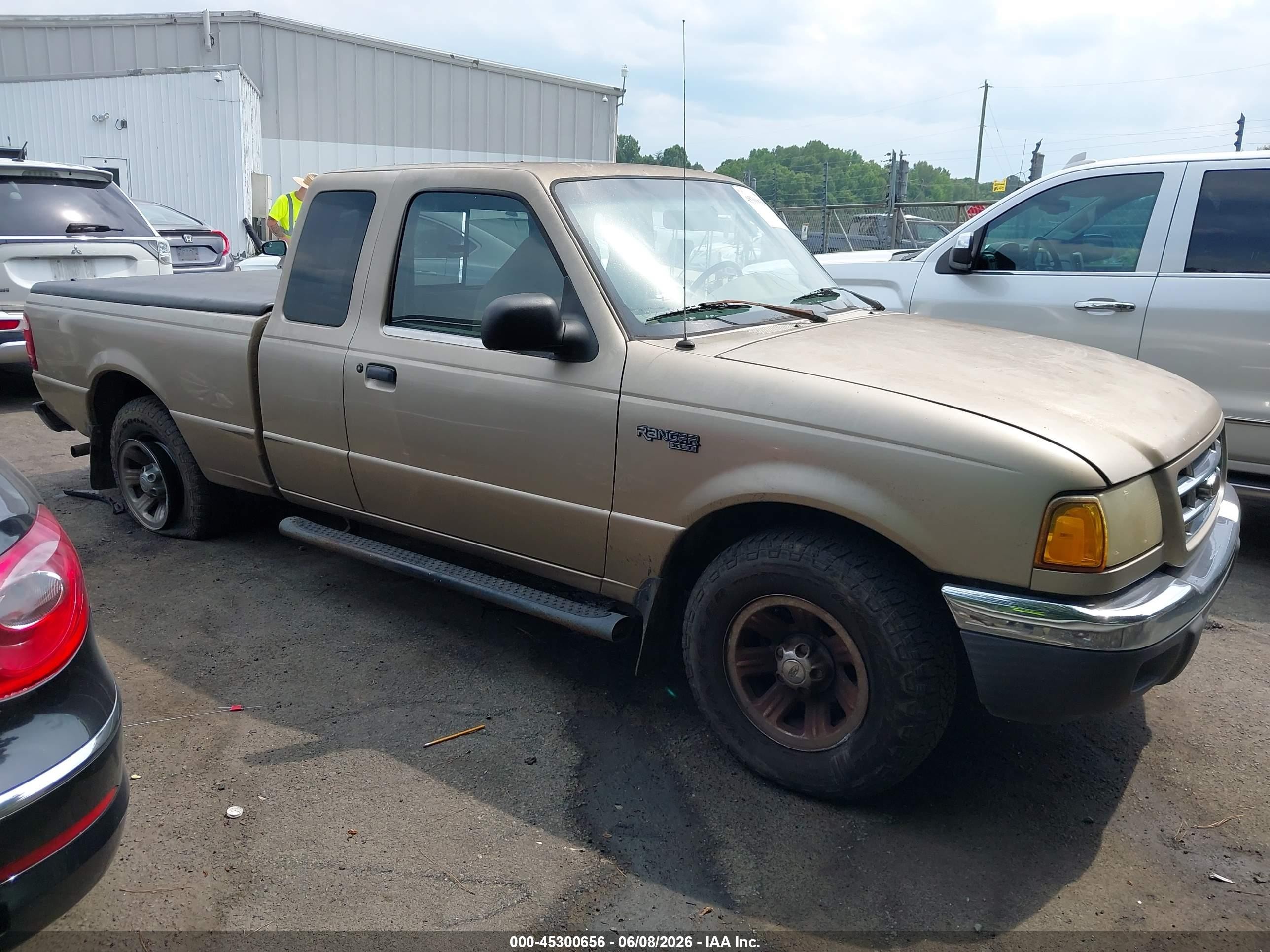 2002 Ford Ranger Edge/tremor/xlt Золотой vin: 1FTYR44U22PA92185