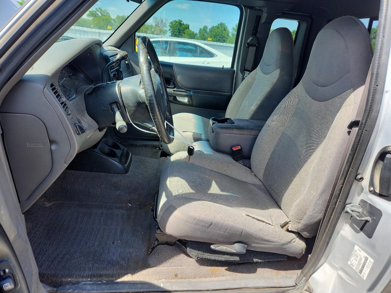2002 Ford Ranger Super Cab Silver vin: 1FTYR44U32PA31895