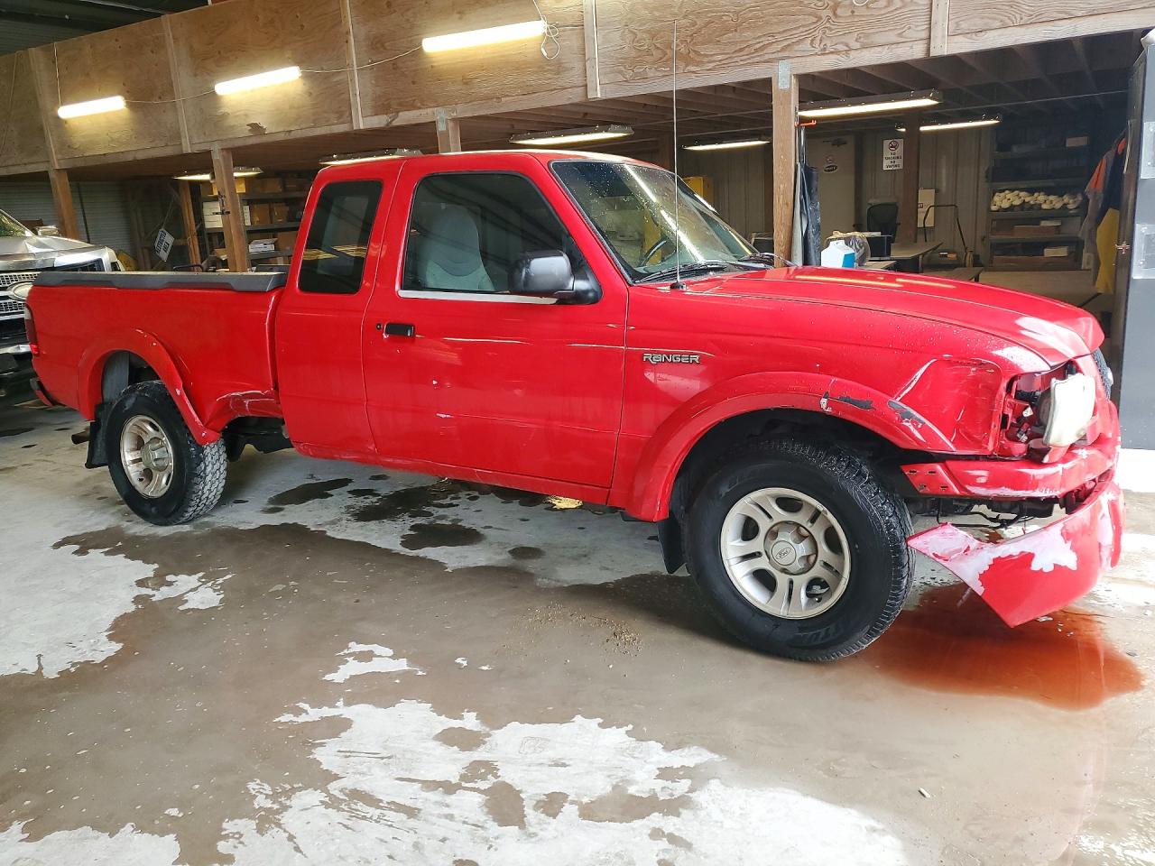 2002 Ford Ranger Super Cab Red vin: 1FTYR44U52PB07603