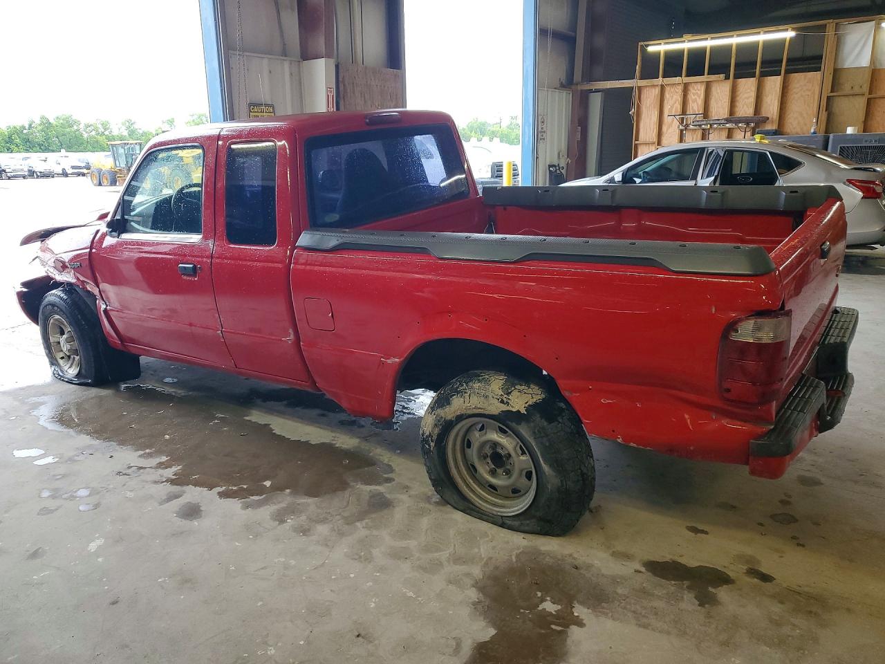 2002 Ford Ranger Super Cab Red vin: 1FTYR44U52PB07603