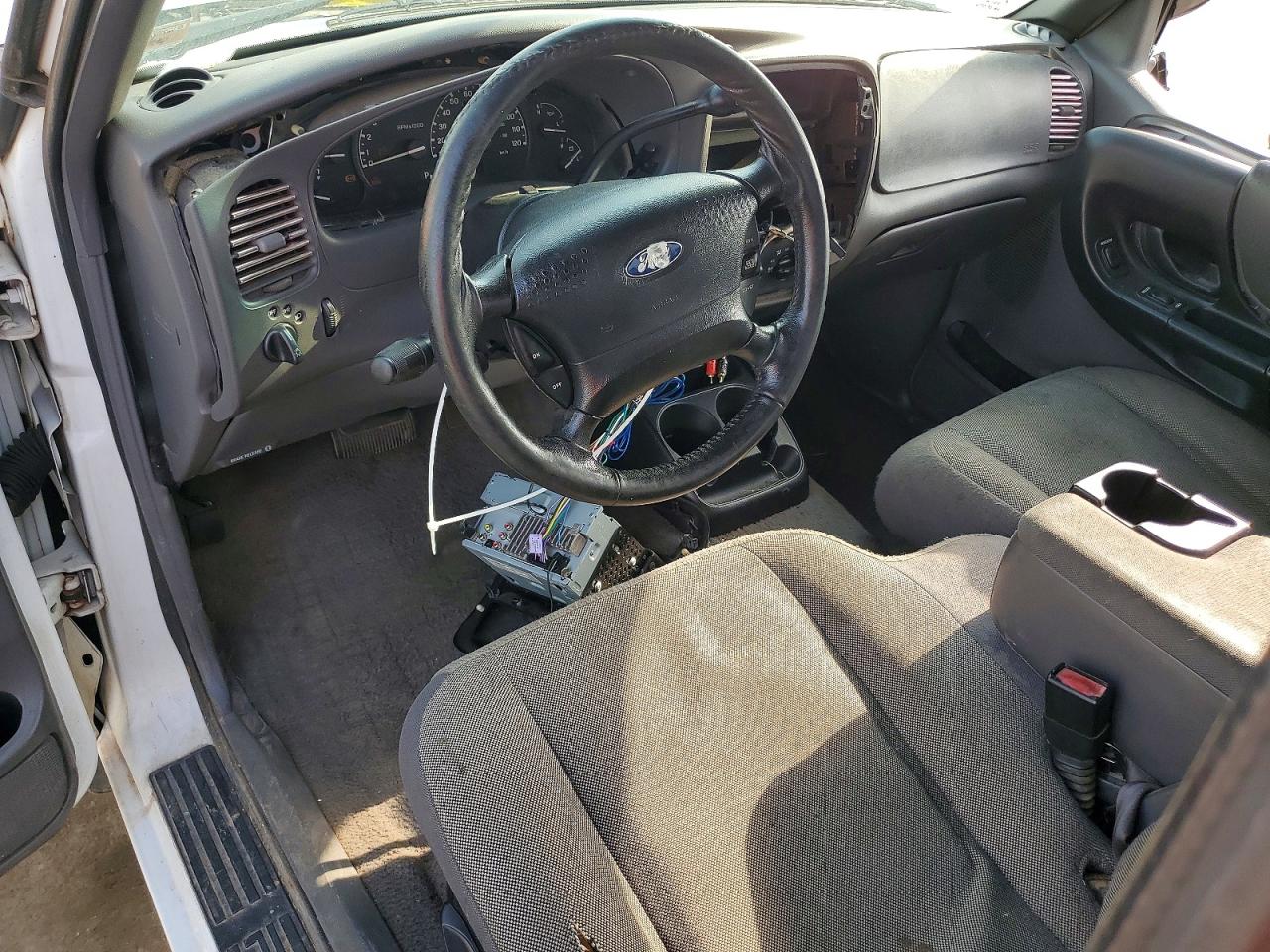 2002 Ford Ranger Super Cab Белый vin: 1FTYR44U62PA96661