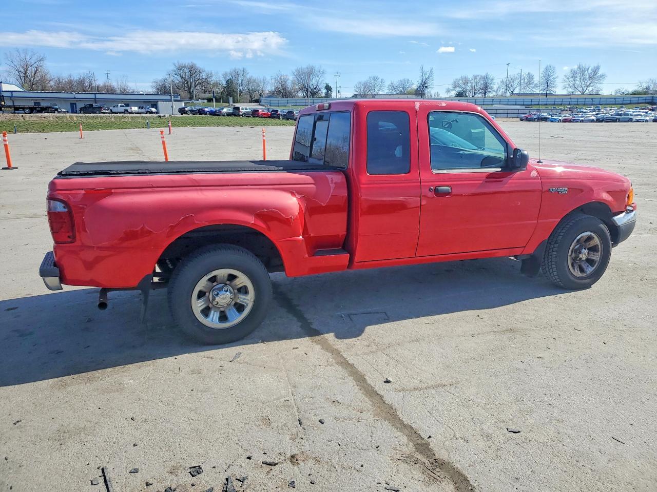 2002 Ford Ranger Super Cab Red vin: 1FTYR44U62PB13619