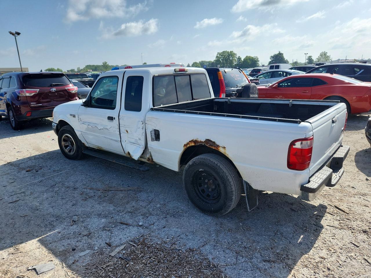 2002 Ford Ranger Super Cab White vin: 1FTYR44U92TA42746