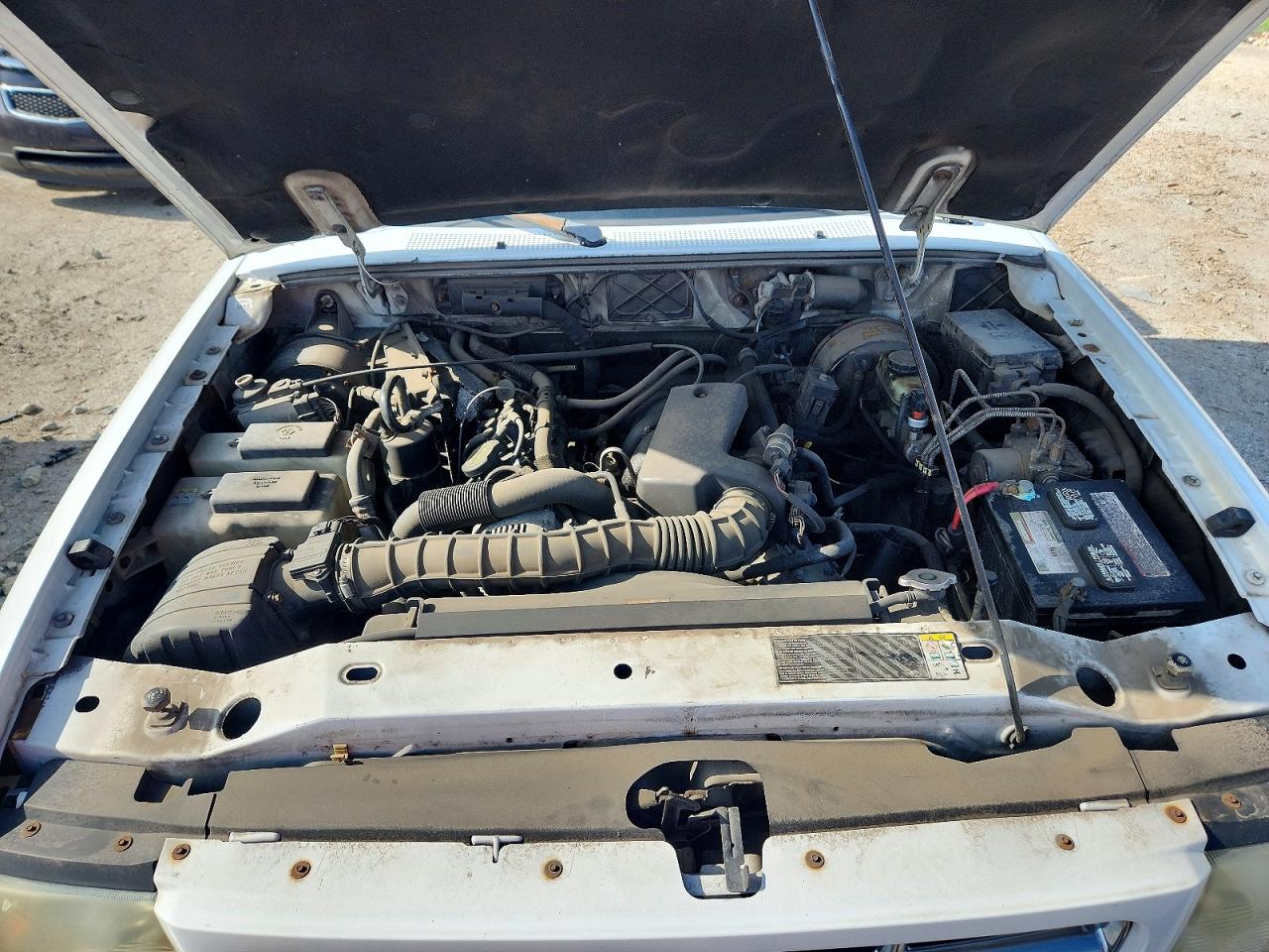2002 Ford Ranger Super Cab White vin: 1FTYR44U92TA42746