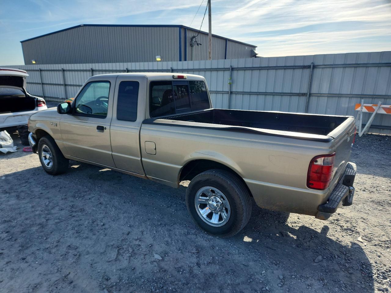2002 Ford Ranger Super Cab Tan vin: 1FTYR44U92TA59160