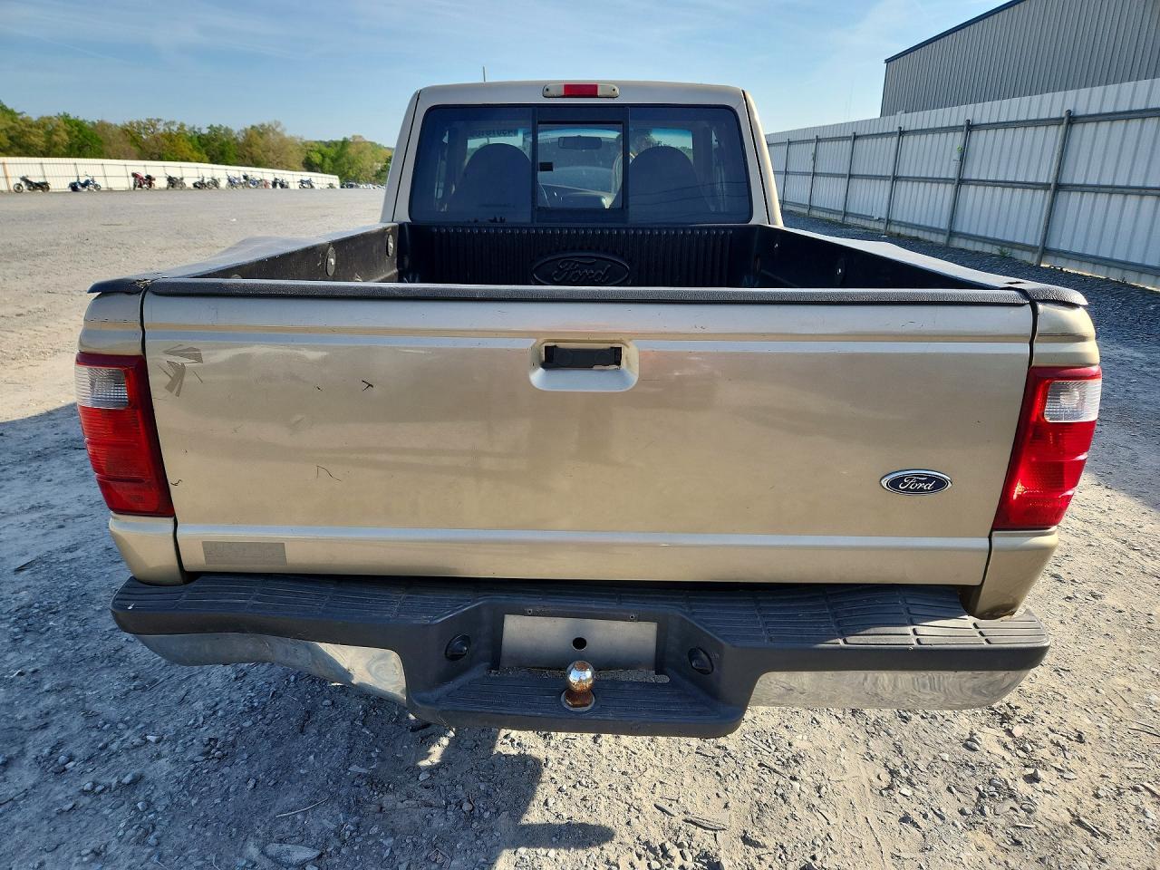 2002 Ford Ranger Super Cab Tan vin: 1FTYR44U92TA59160