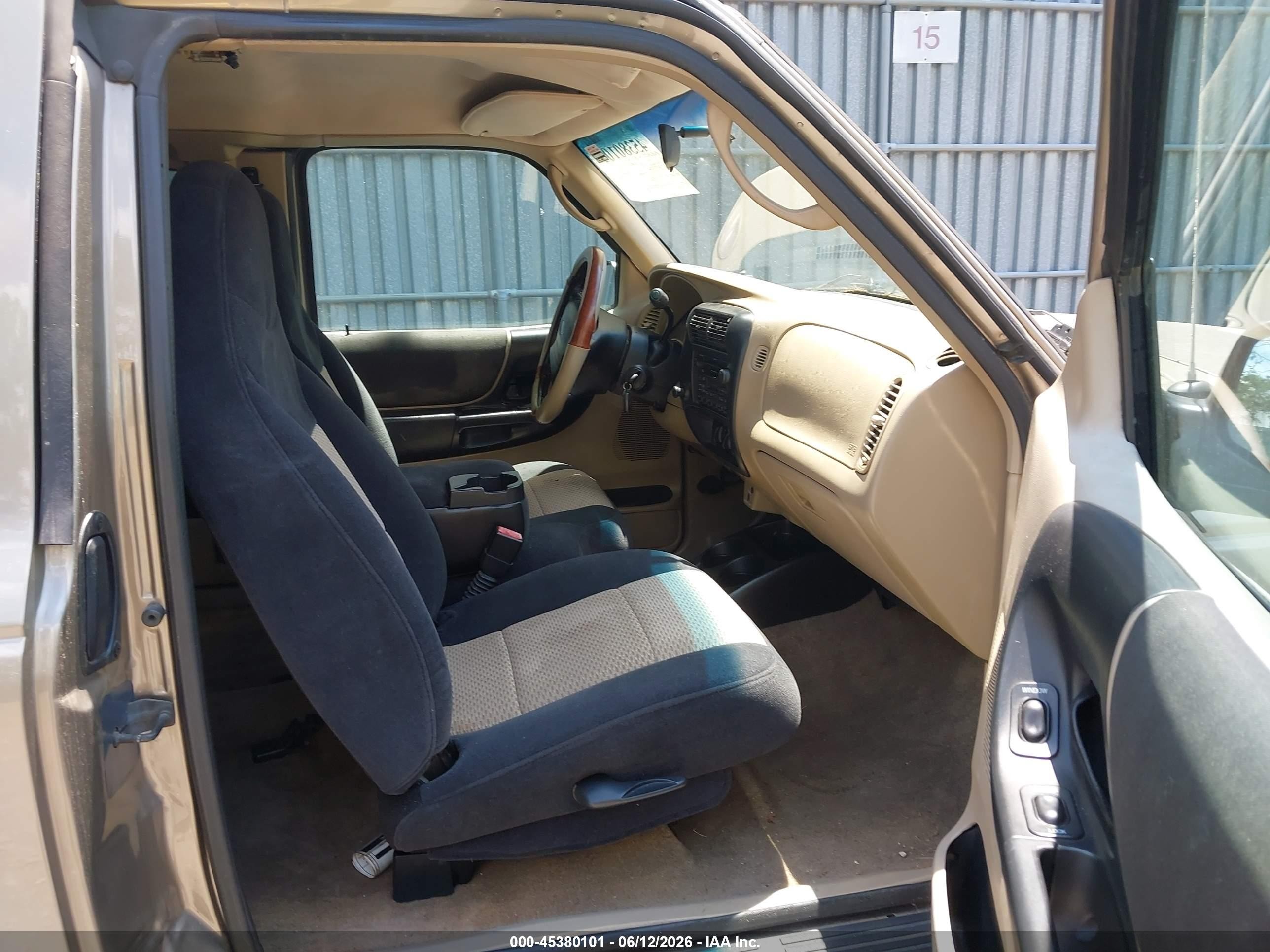 2003 Ford Ranger Edge/tremor/xlt Tan vin: 1FTYR44U93PB84749
