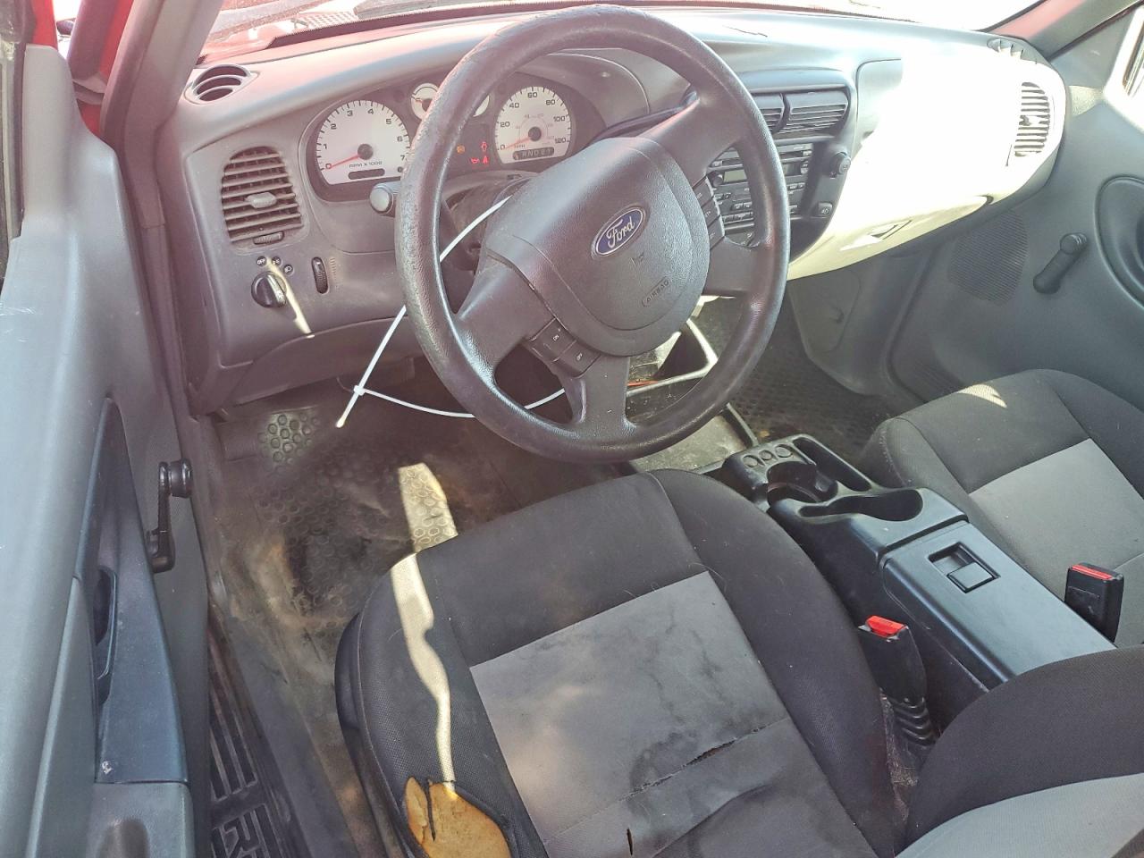 2005 Ford Ranger Super Cab Red vin: 1FTYR44U95PA46650