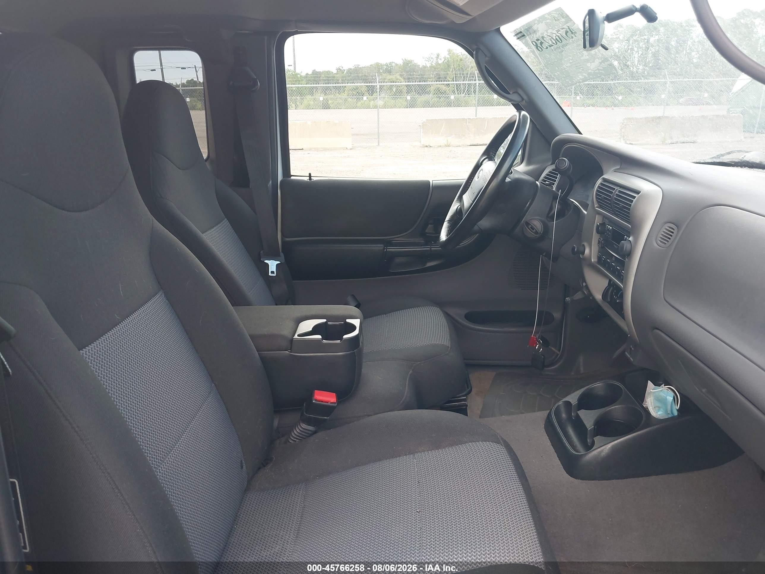 2003 Ford Ranger Super Cab Silver vin: 1FTYR44V03PA78862