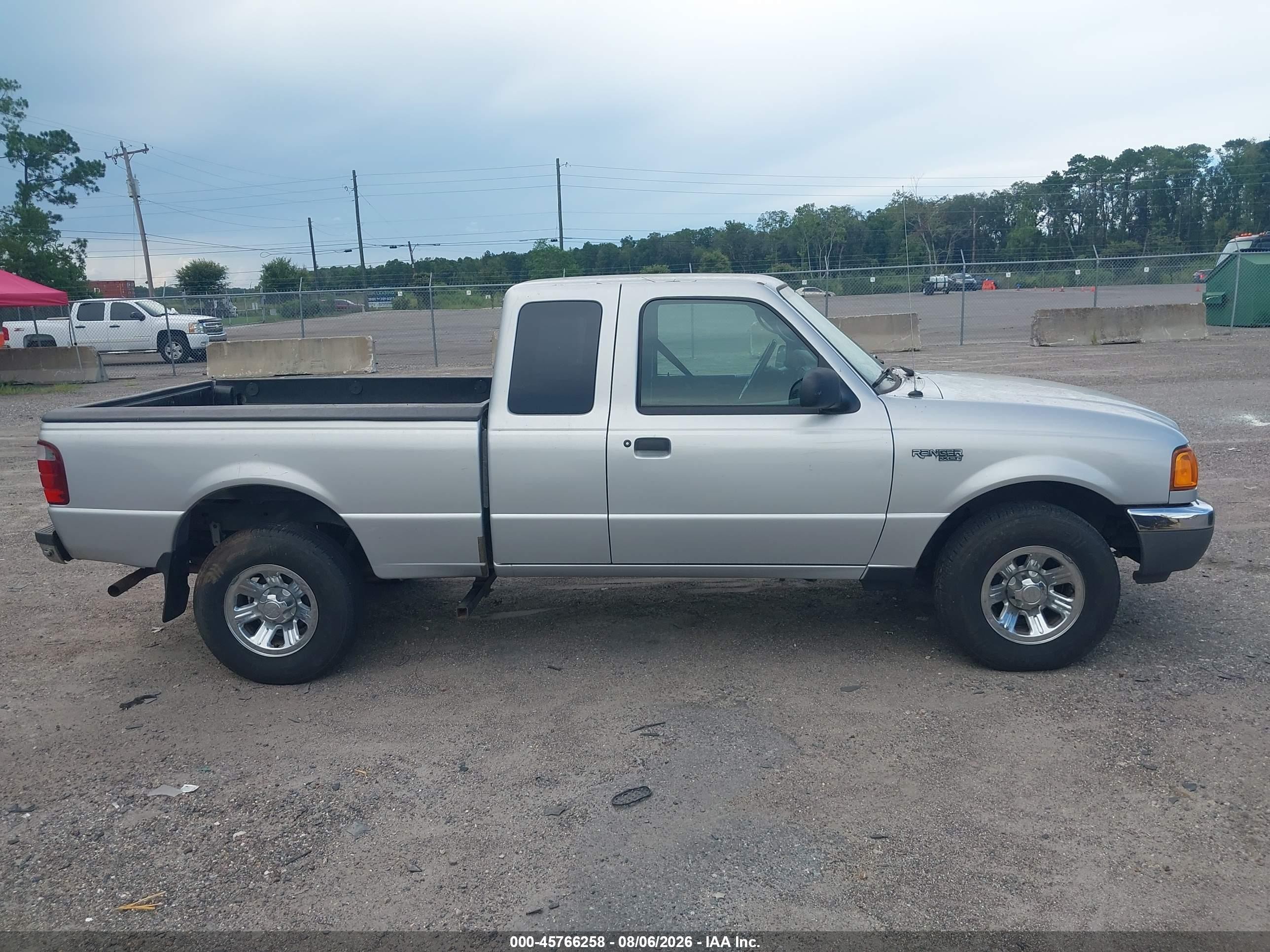 2003 Ford Ranger Super Cab Silver vin: 1FTYR44V03PA78862